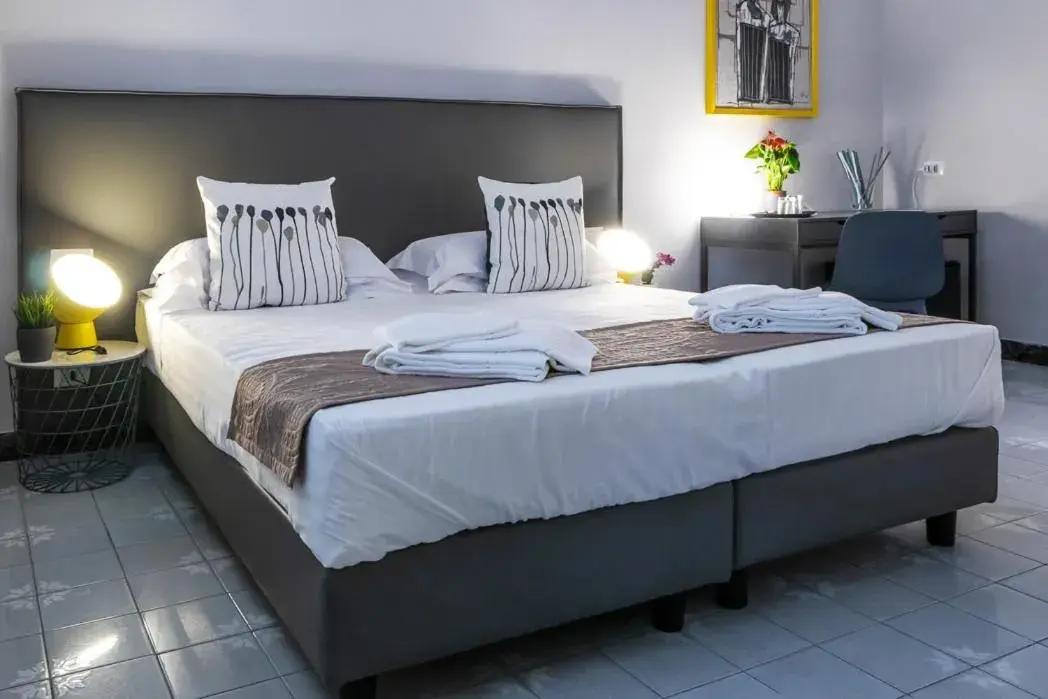 Bed in Re Vittorio De Luxe Bed in Re Vittorio De Luxe