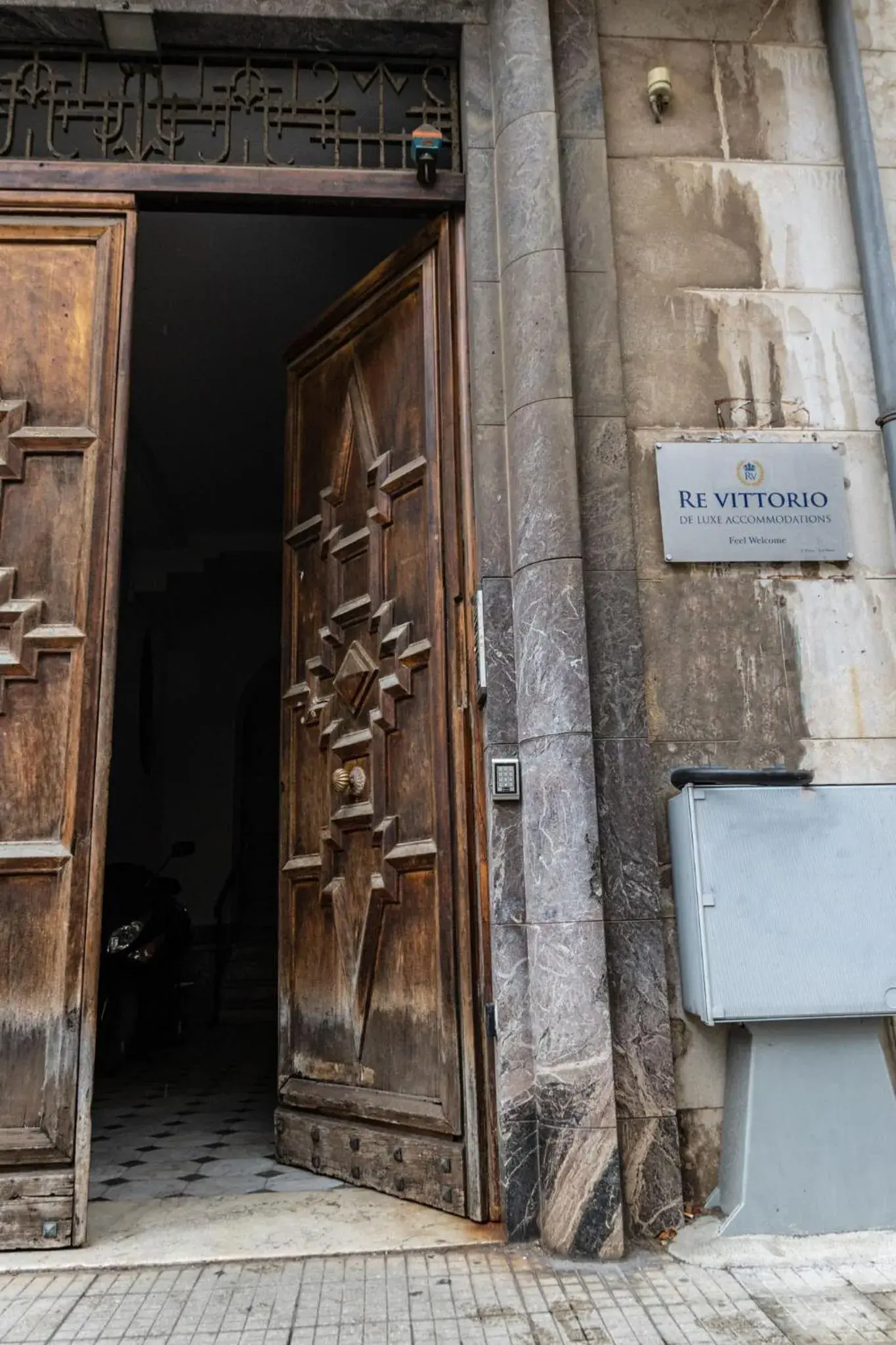 Property building in Re Vittorio De Luxe Property building in Re Vittorio De Luxe