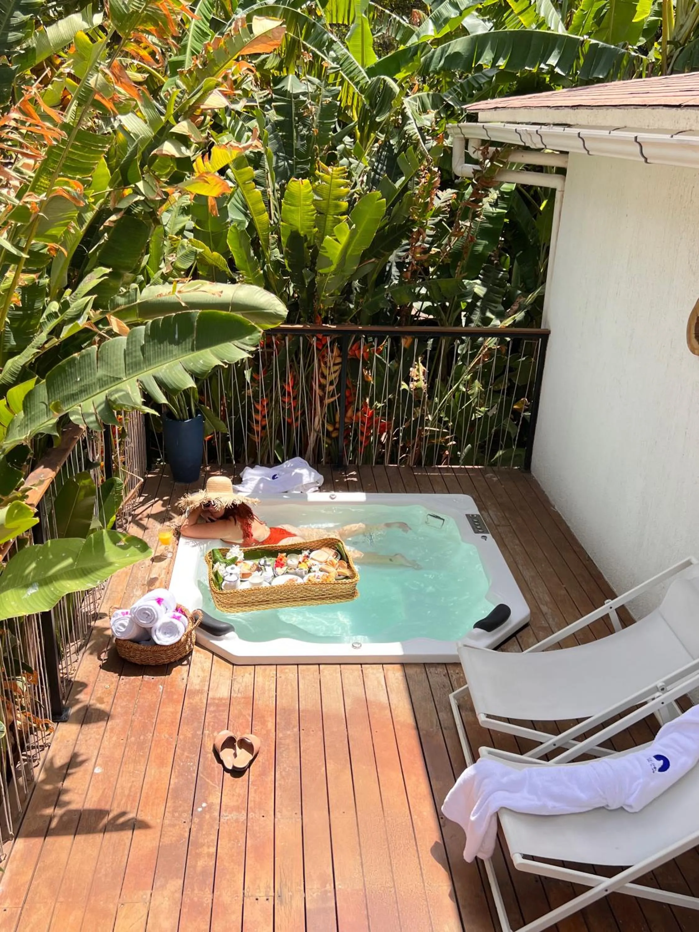 Hot Tub in Dolphin Hotel