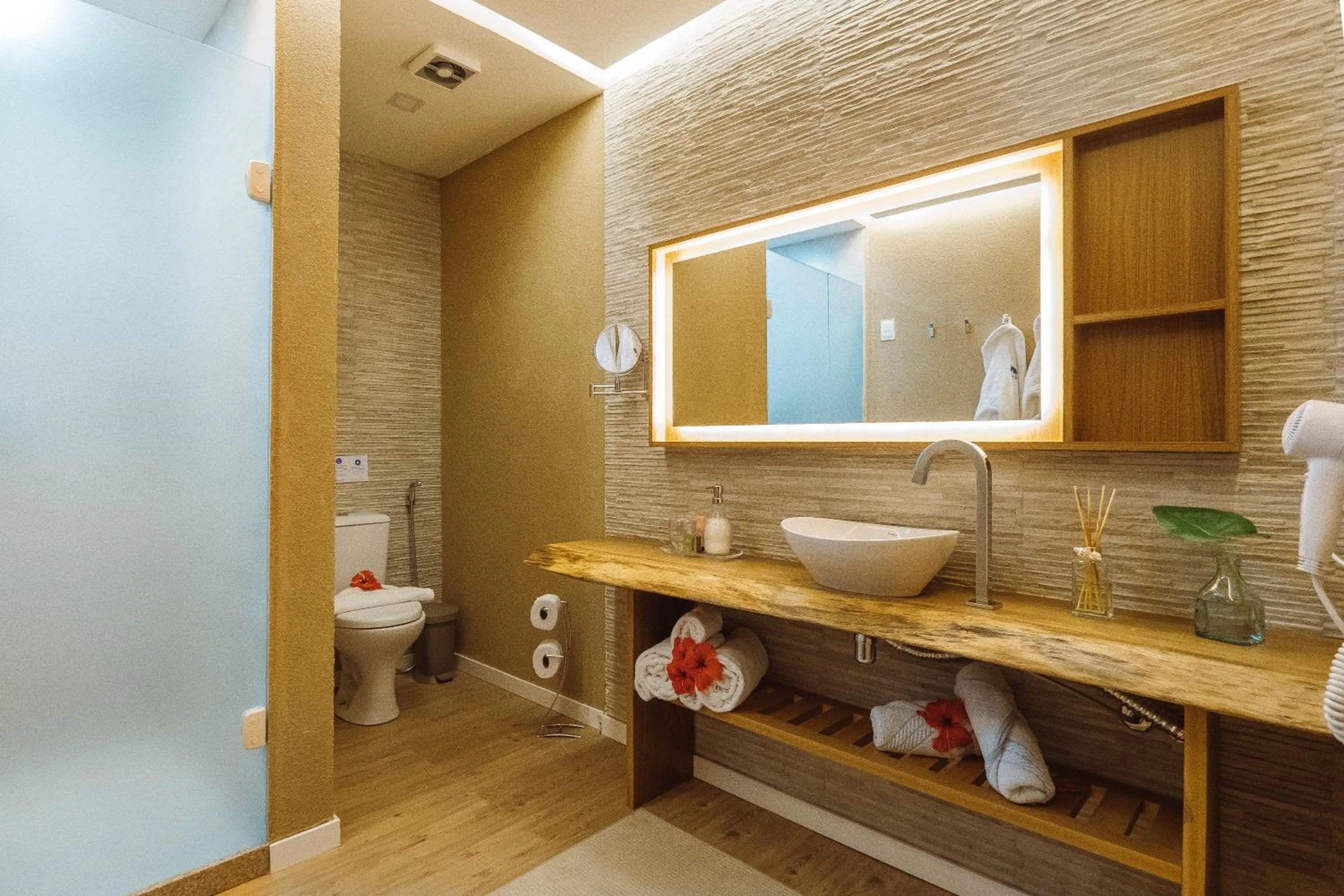 Bathroom in Dolphin Hotel