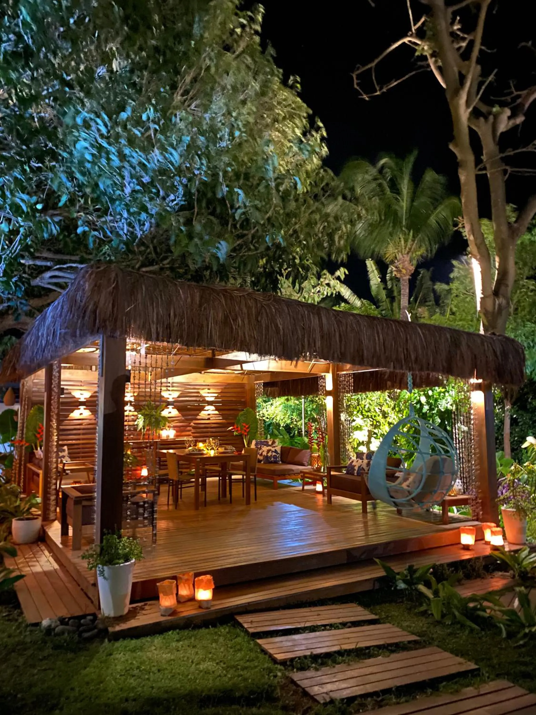 Restaurant/places to eat in Dolphin Hotel