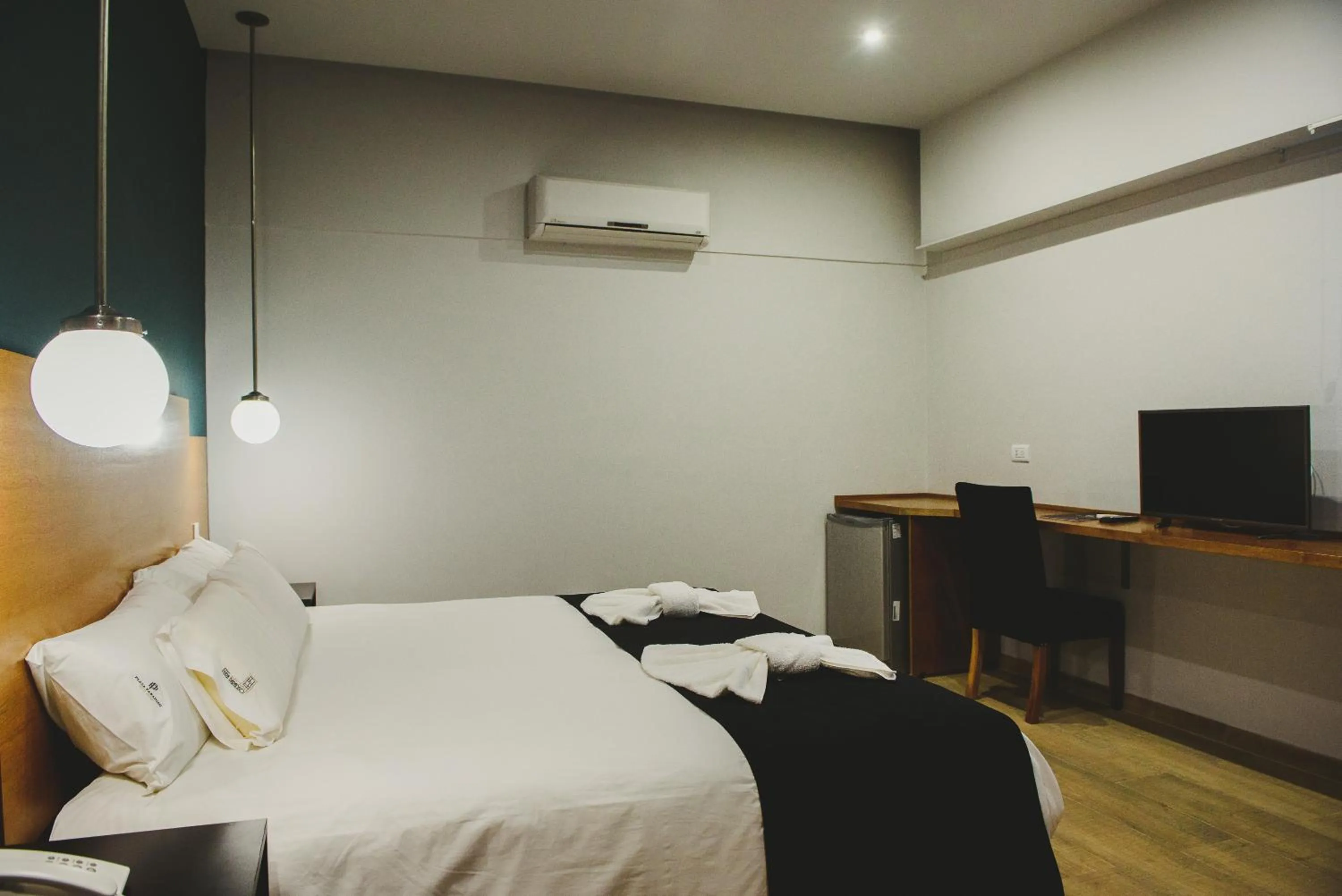 Photo of the whole room, Bed in Plaza Paradiso Petit Hotel