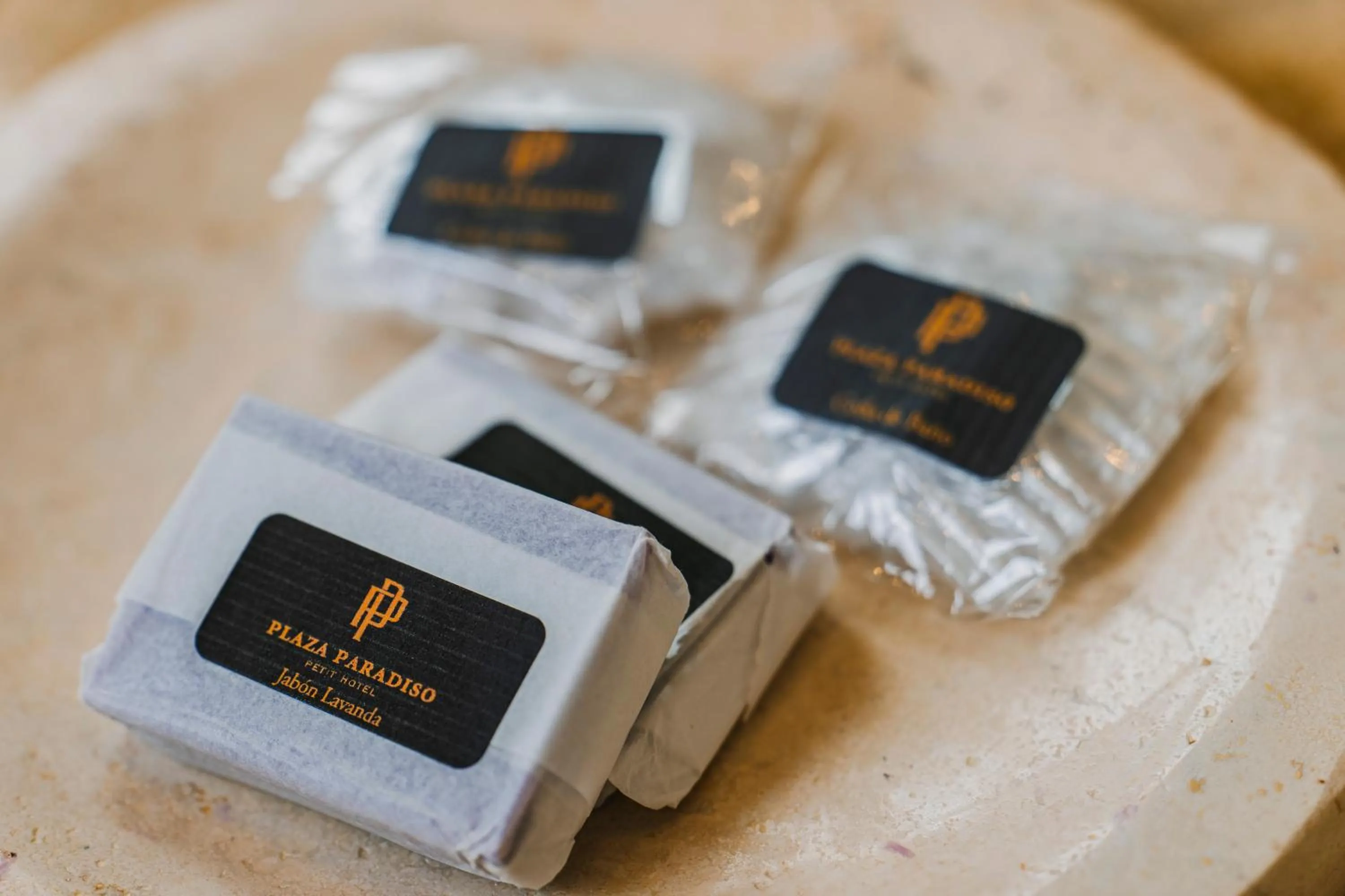 Bathroom in Plaza Paradiso Petit Hotel