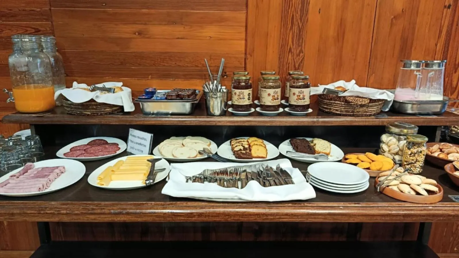 Breakfast in Plaza Paradiso Petit Hotel