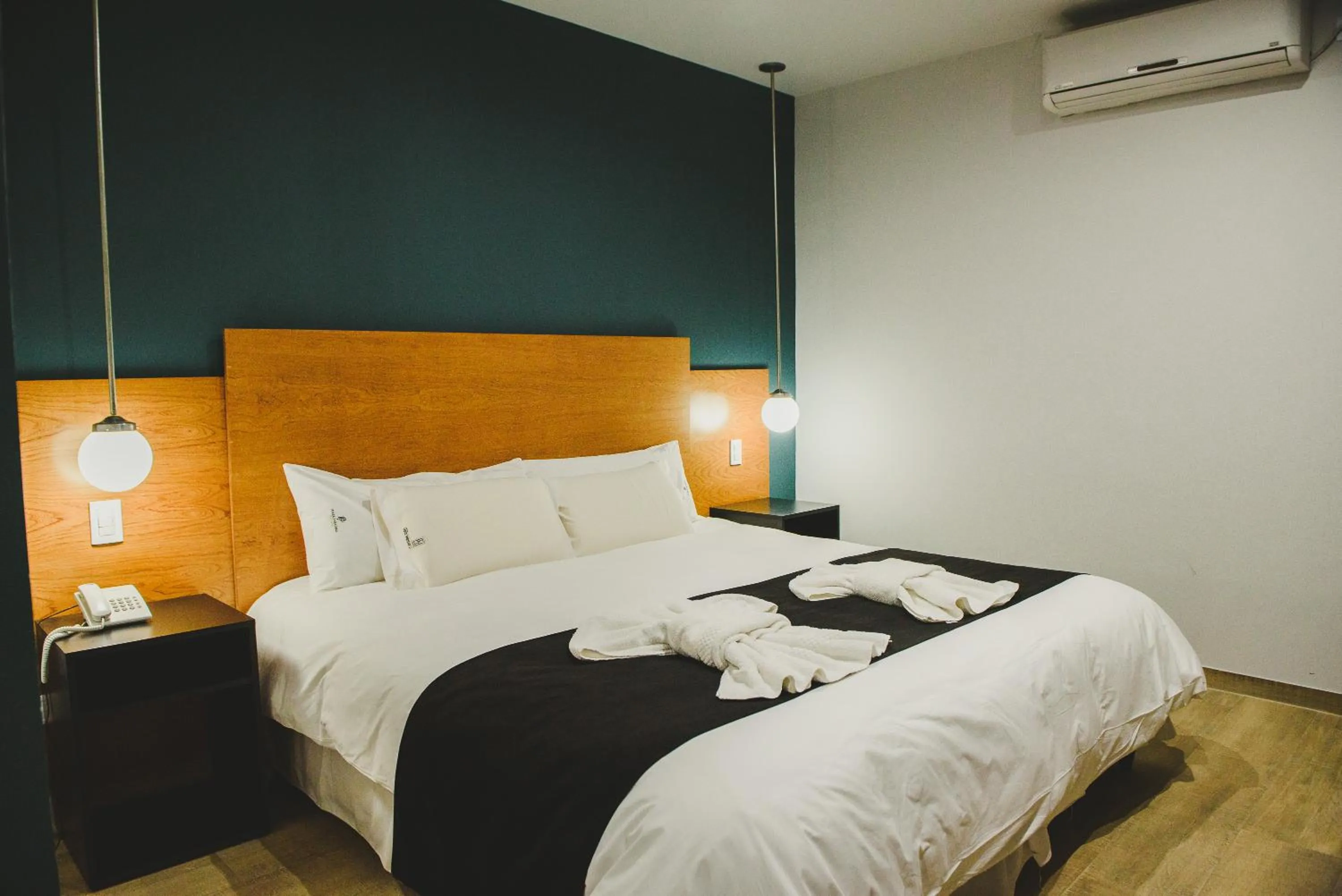 Bedroom, Bed in Plaza Paradiso Petit Hotel