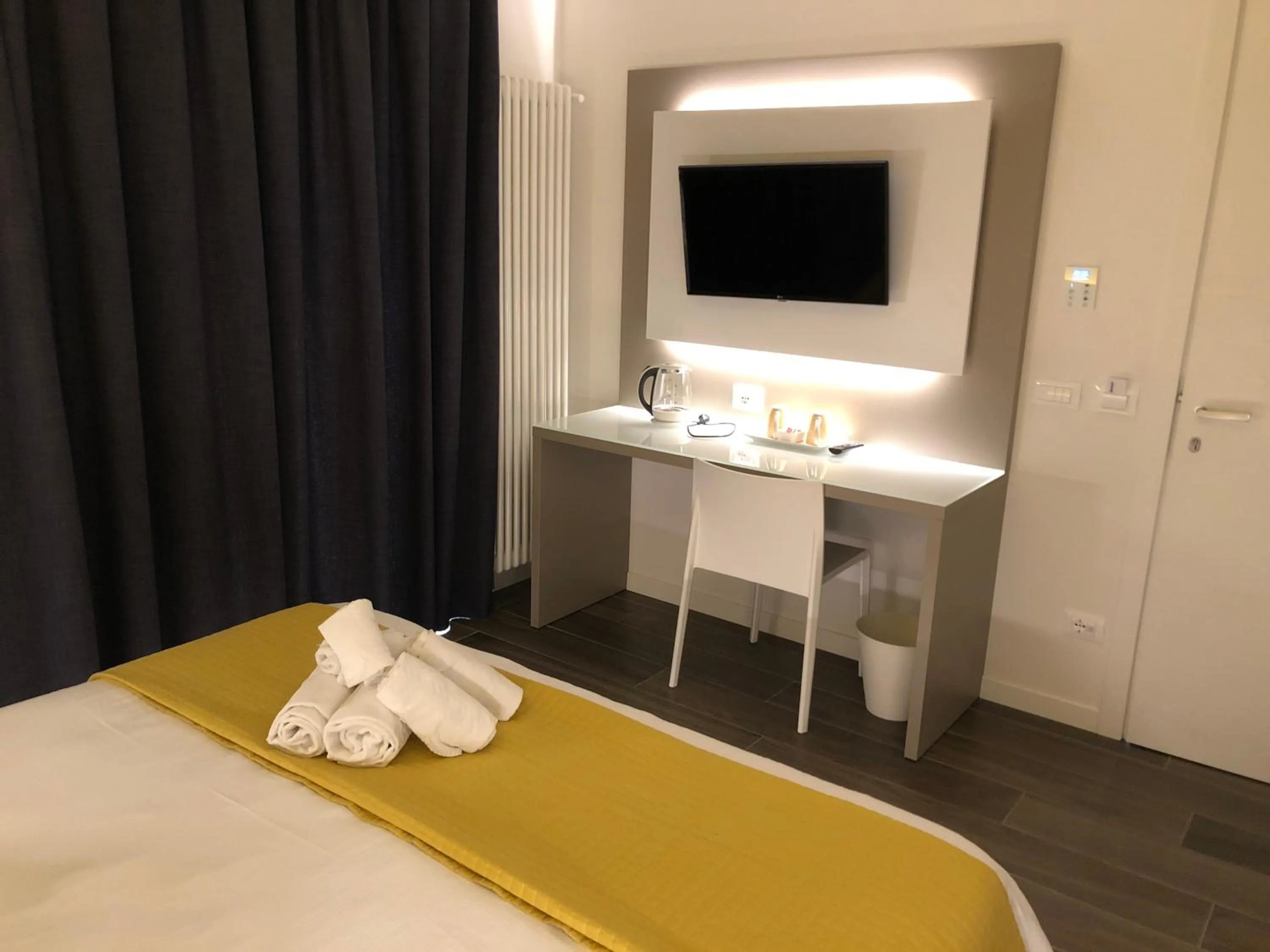 TV and multimedia in B&B Alma Garda Lake