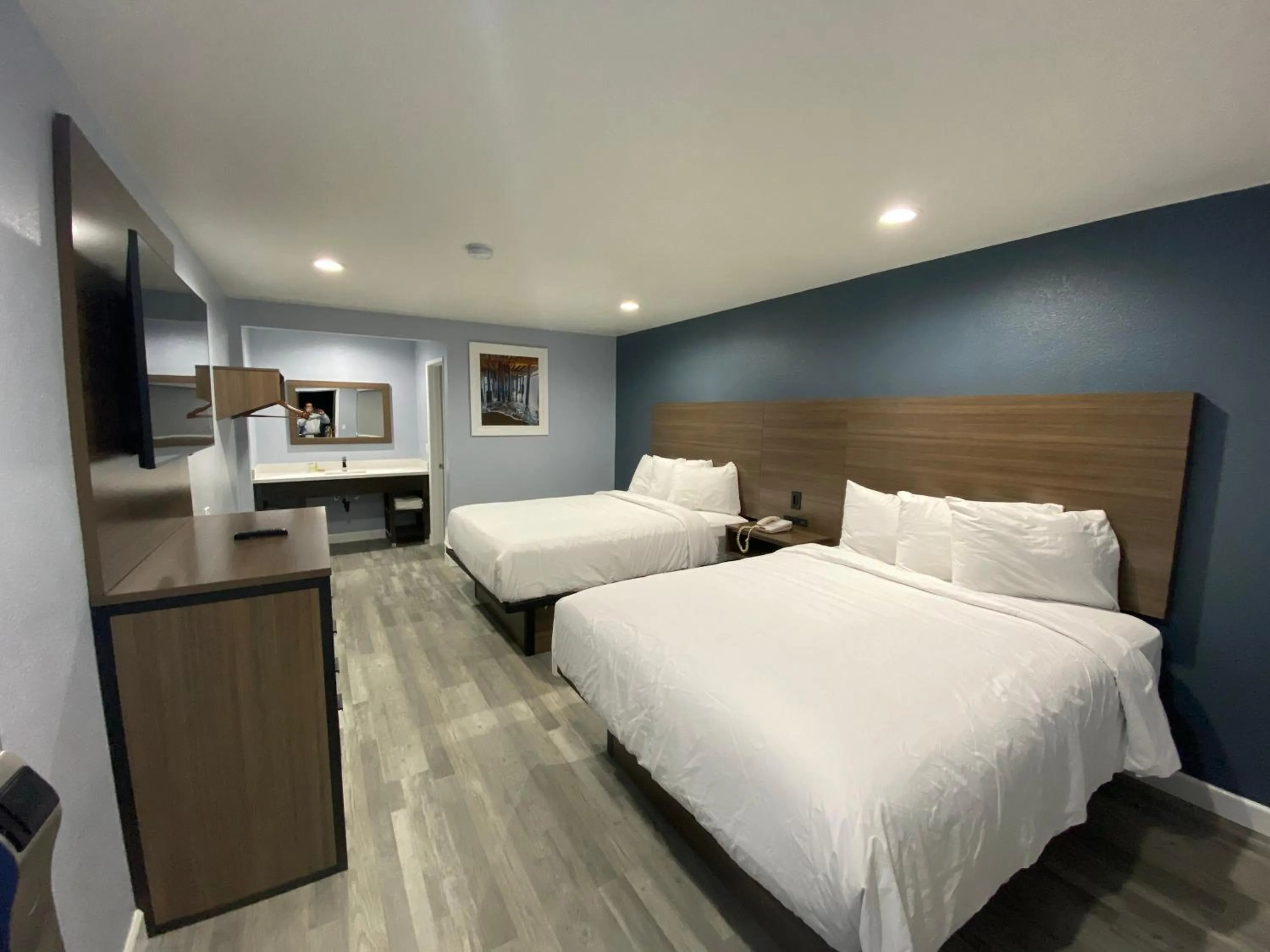 Bed in Days Inn by Wyndham Arroyo Grande Pismo Beach