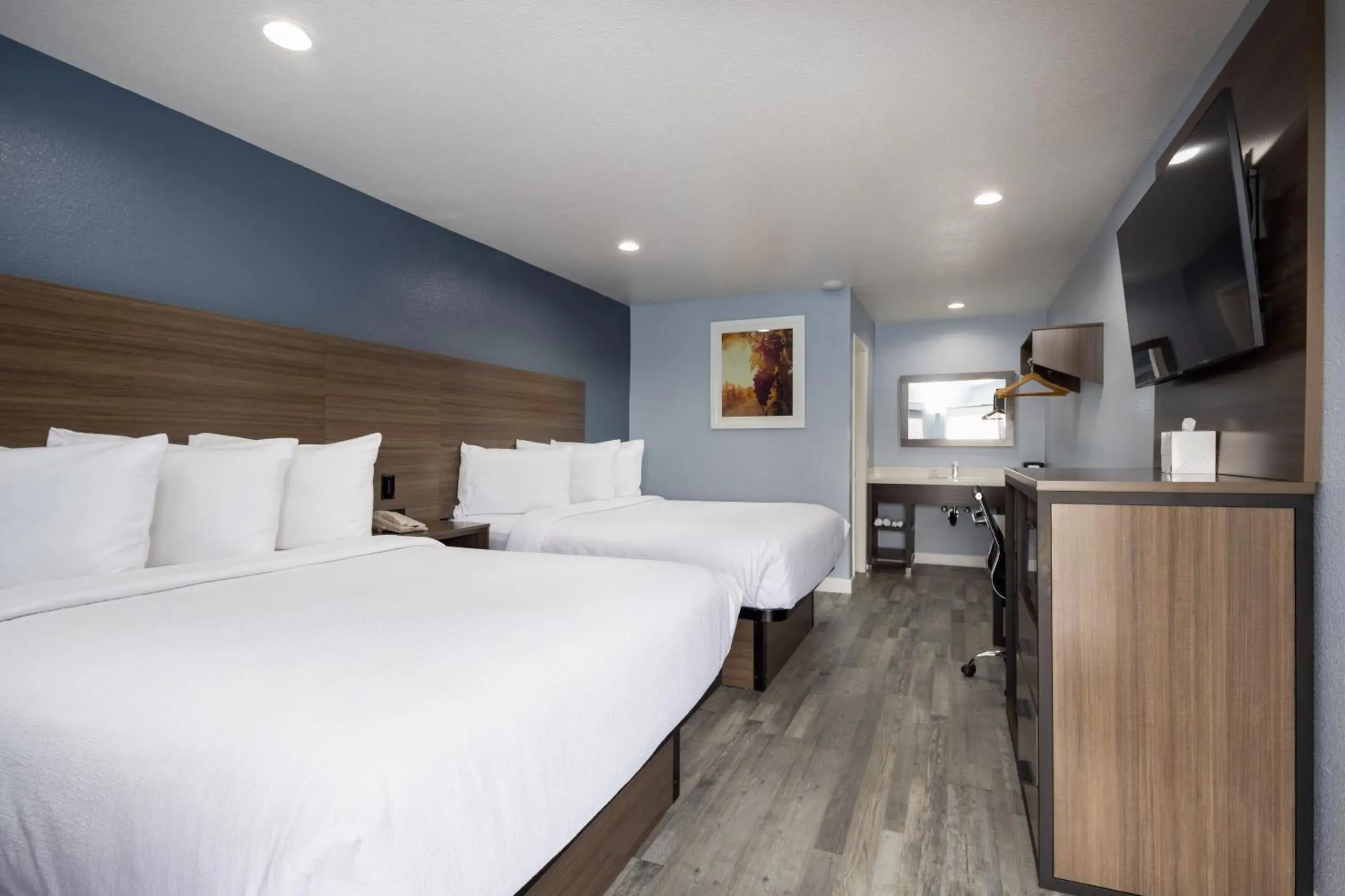 Bed in Days Inn by Wyndham Arroyo Grande Pismo Beach Bed in Days Inn by Wyndham Arroyo Grande Pismo Beach