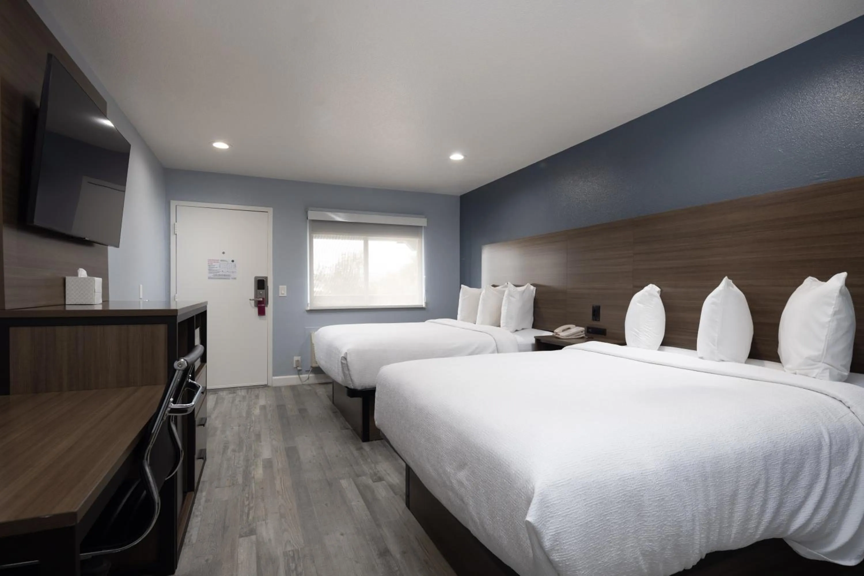 Bed in Days Inn by Wyndham Arroyo Grande Pismo Beach