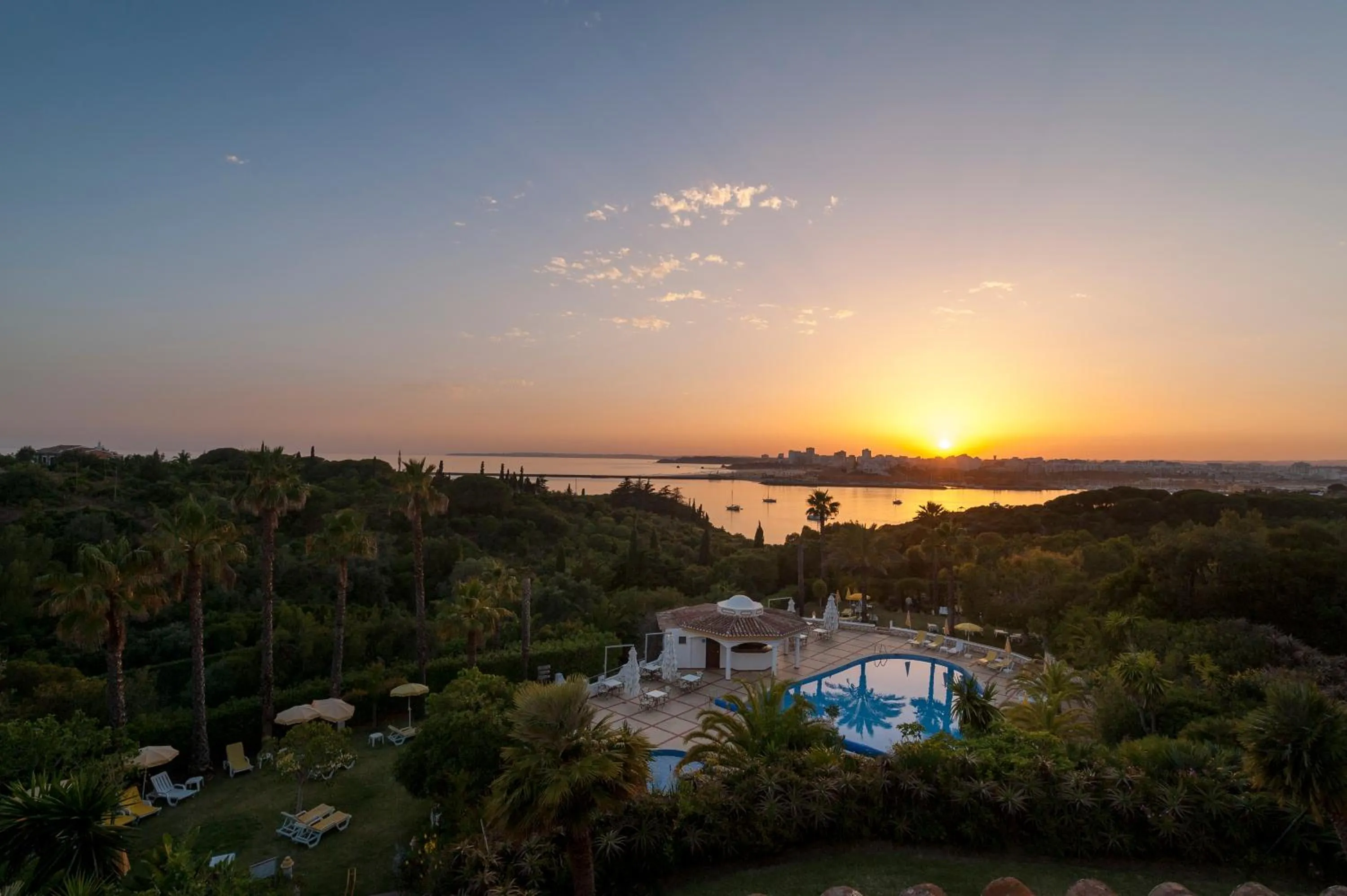 Garden view in Hotel Casabela
