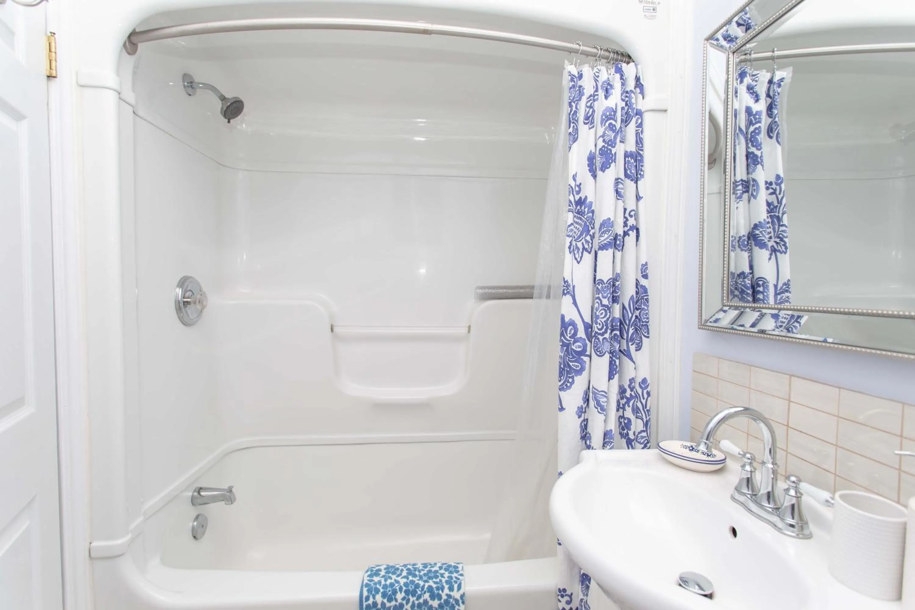 Redwood Bed and Breakfast