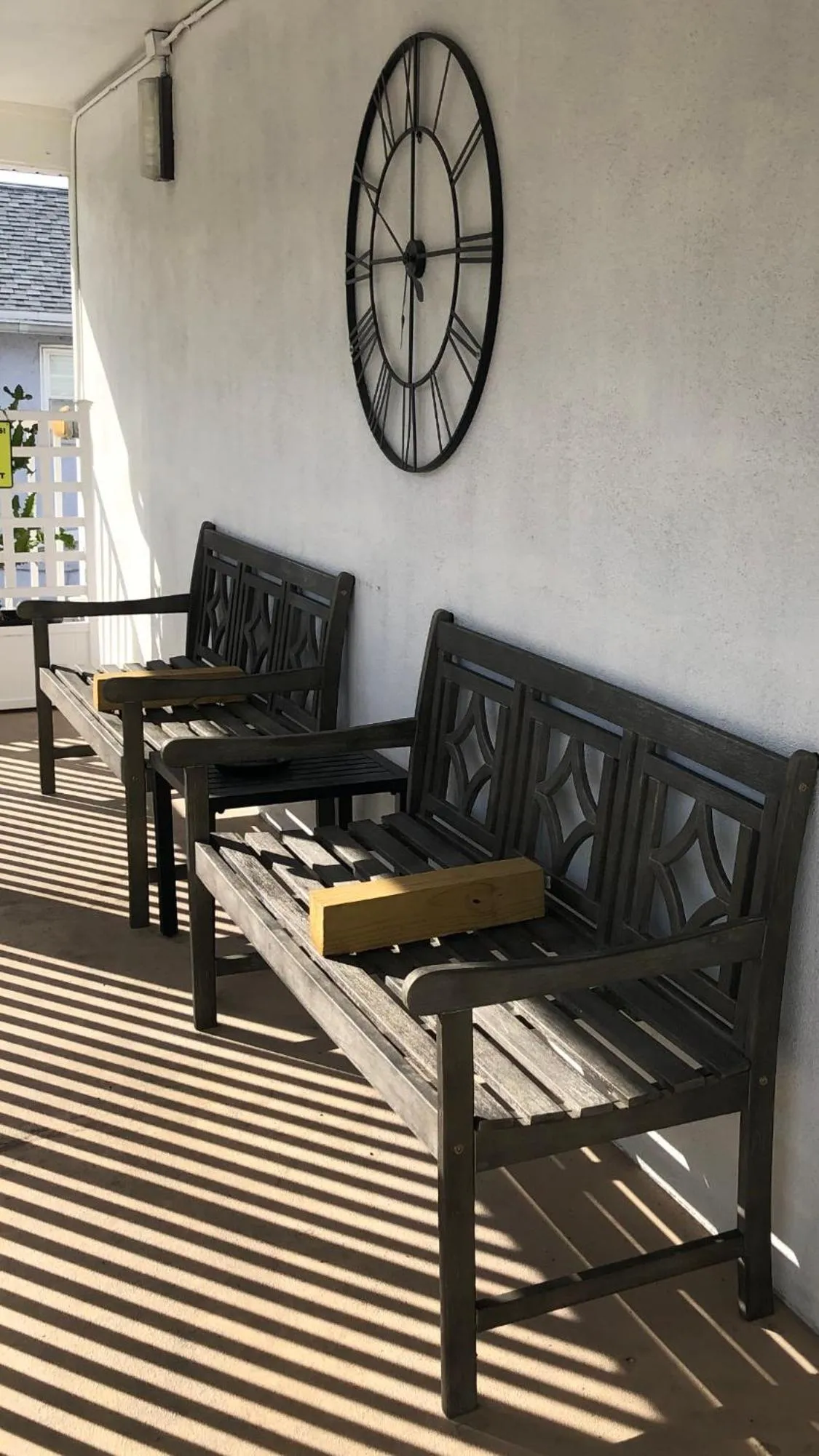 Seating area in Holiday Isles Resort