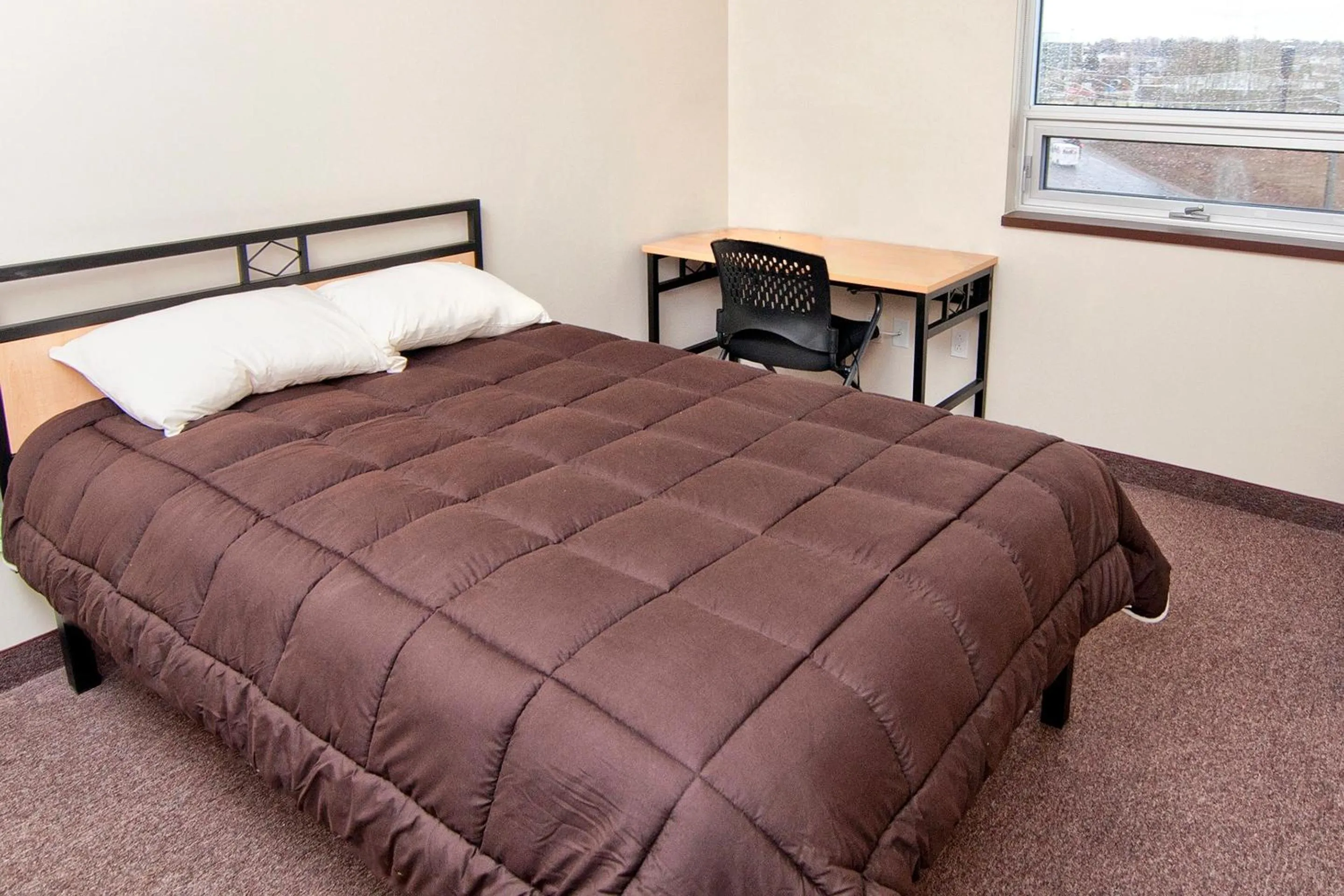 Bedroom, Bed in Residence & Conference Centre - North Bay