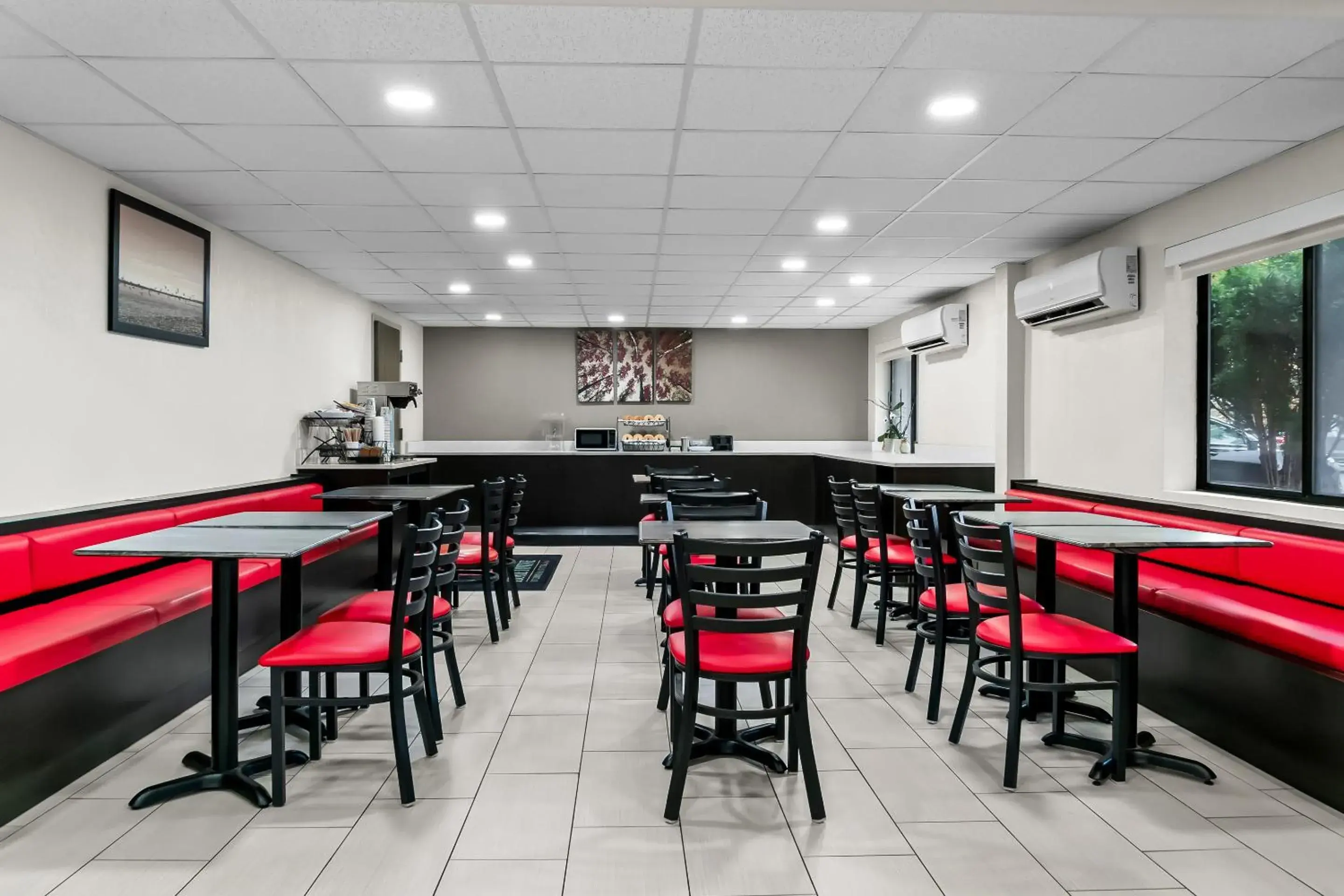 Breakfast in Red Roof Inn Flint Breakfast in Red Roof Inn Flint