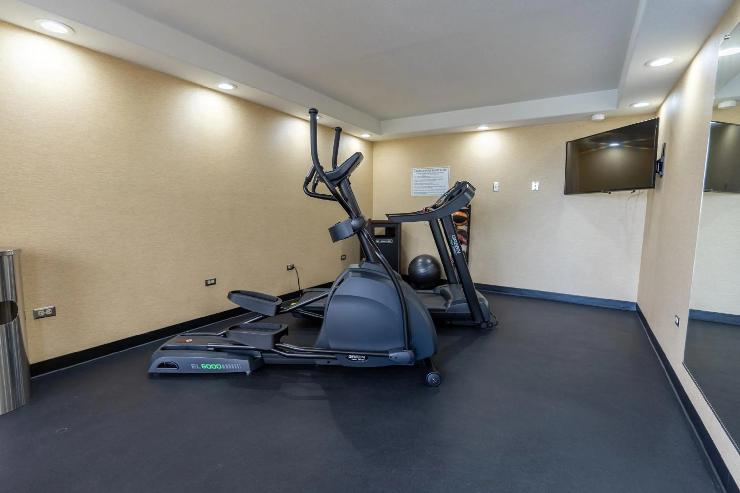 Fitness centre/facilities in Serenity Inn Sweetwater