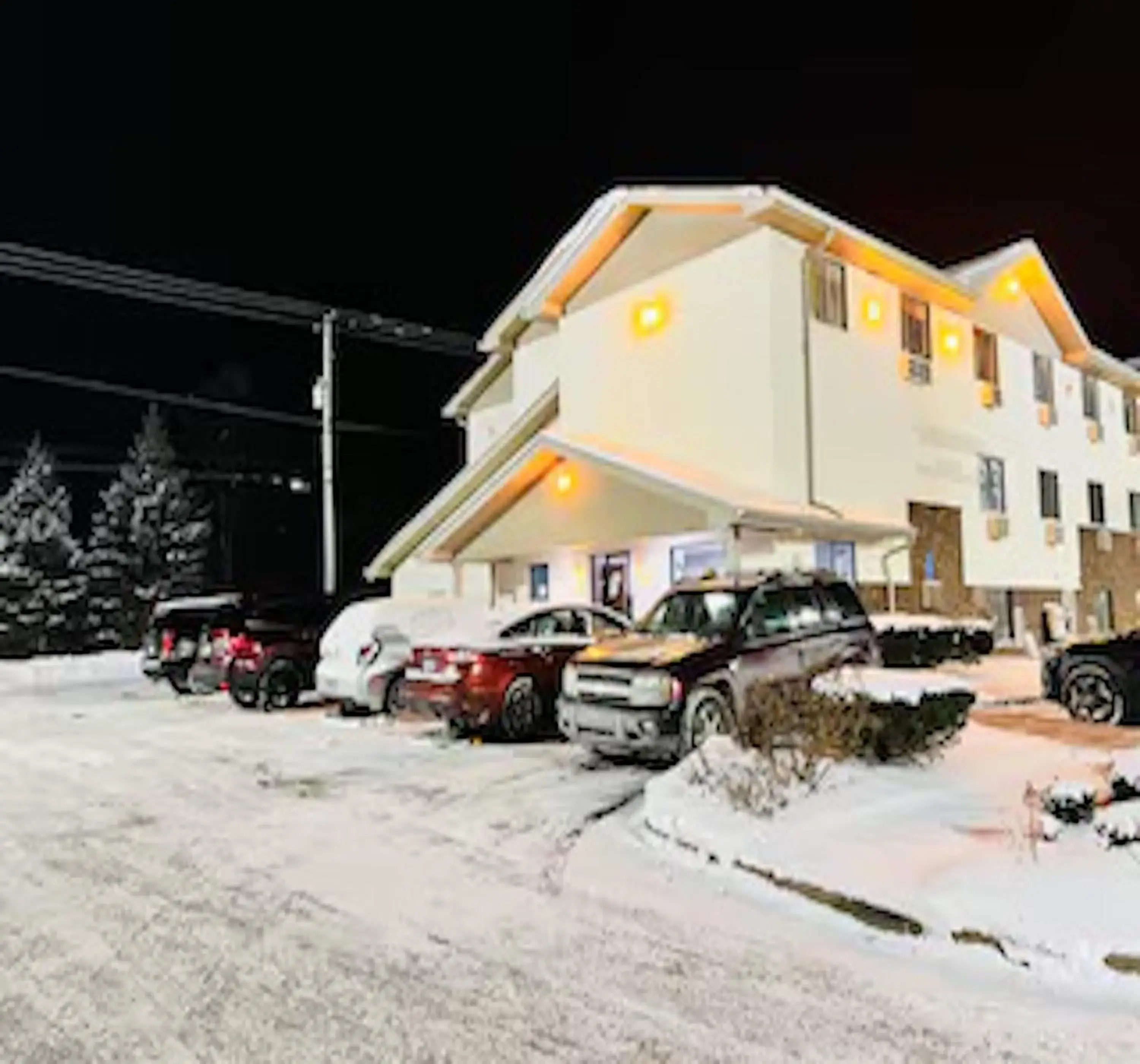 Property building in Super Inn by OYO Lansing MI Property building in Super Inn by OYO Lansing MI