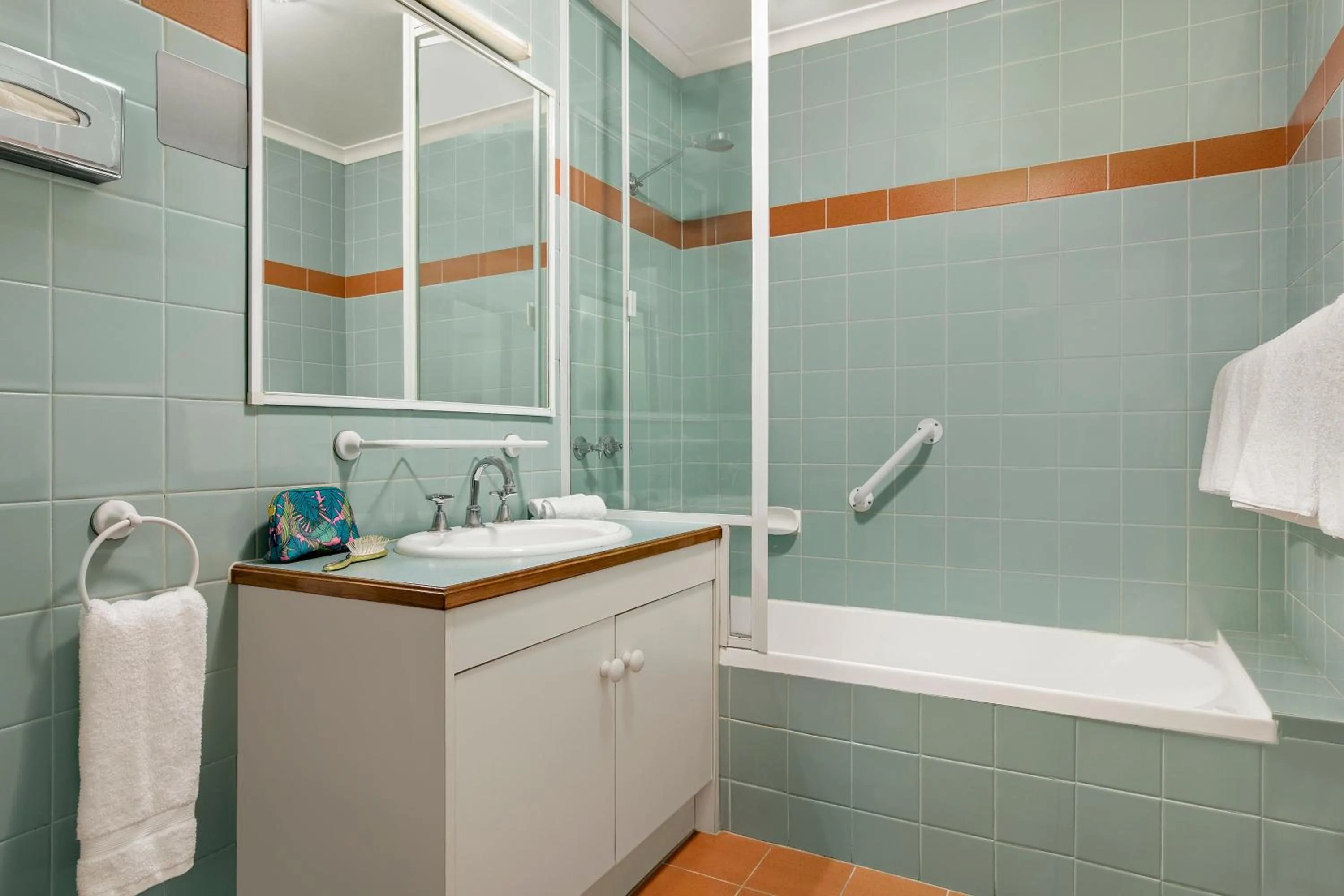 Bathroom in Hobart Waterfront Apartments
