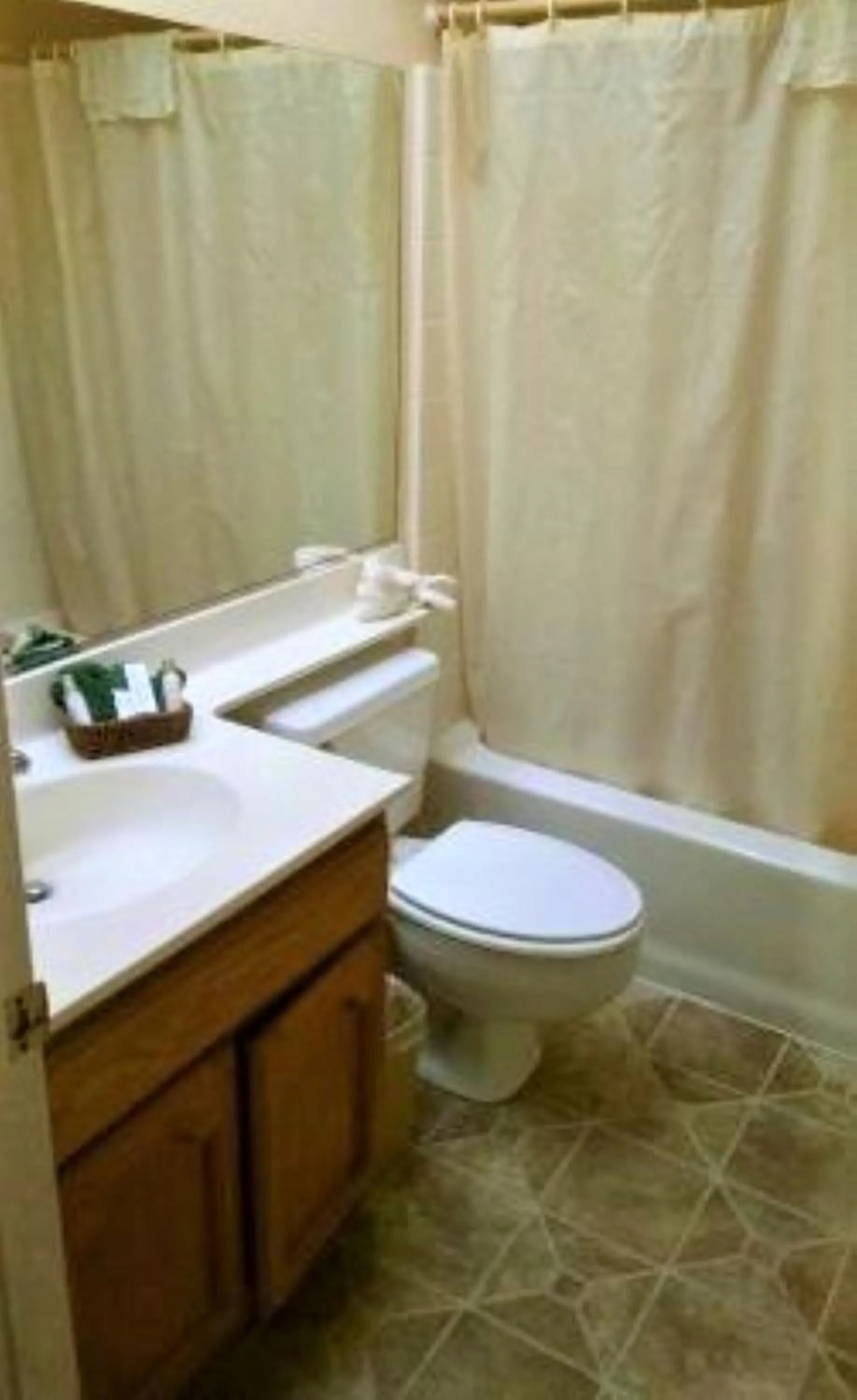 Shower in North Bay At Lake Arrowhead