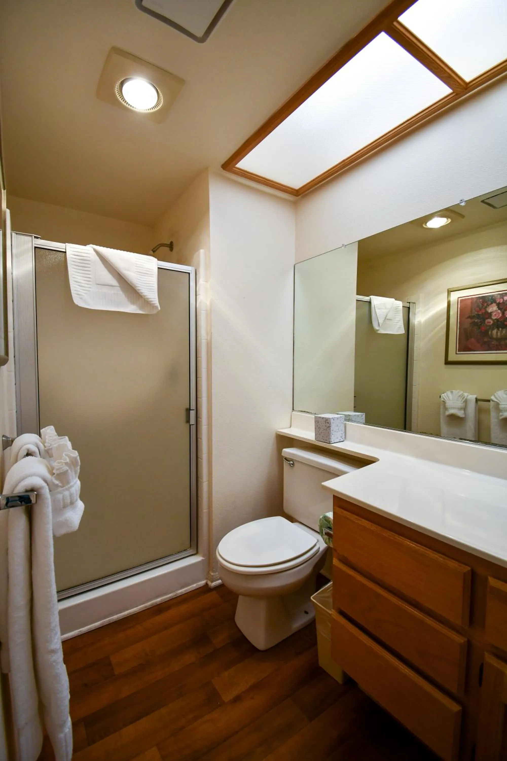 Shower in North Bay At Lake Arrowhead