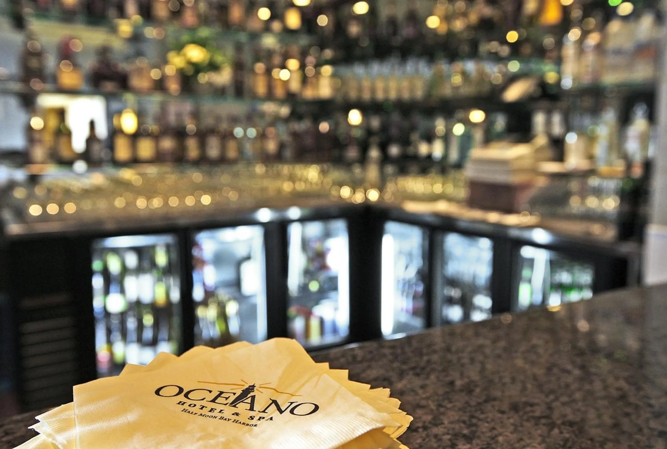 Alcoholic drinks in Oceano Hotel and Spa Half Moon Bay Harbor