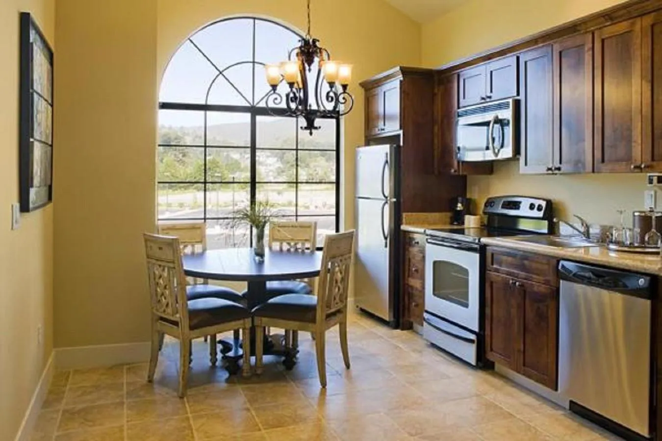 Kitchen or kitchenette in Oceano Hotel and Spa Half Moon Bay Harbor