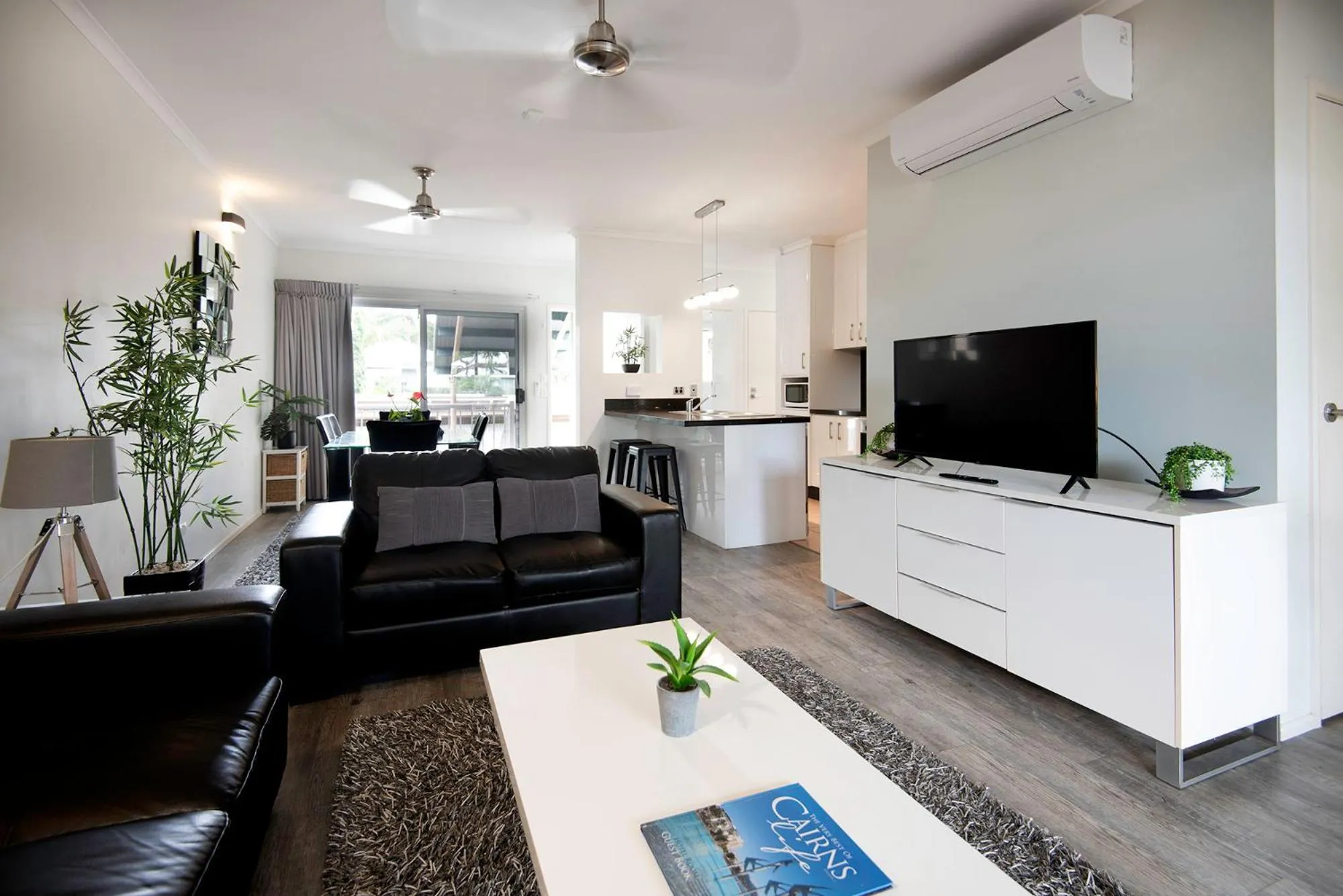 Living room in Marlin Cove Holiday Resort