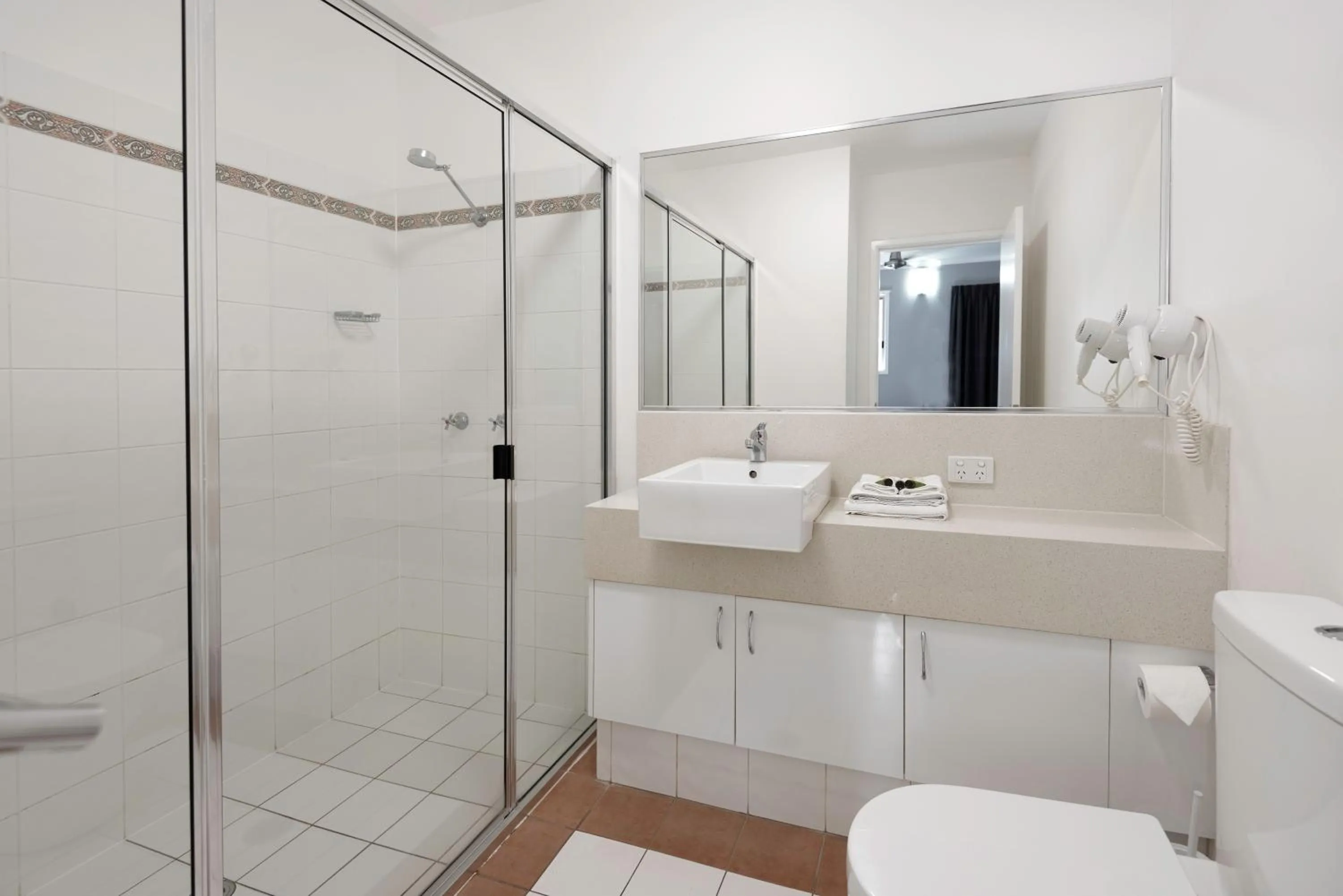 Shower in Marlin Cove Holiday Resort