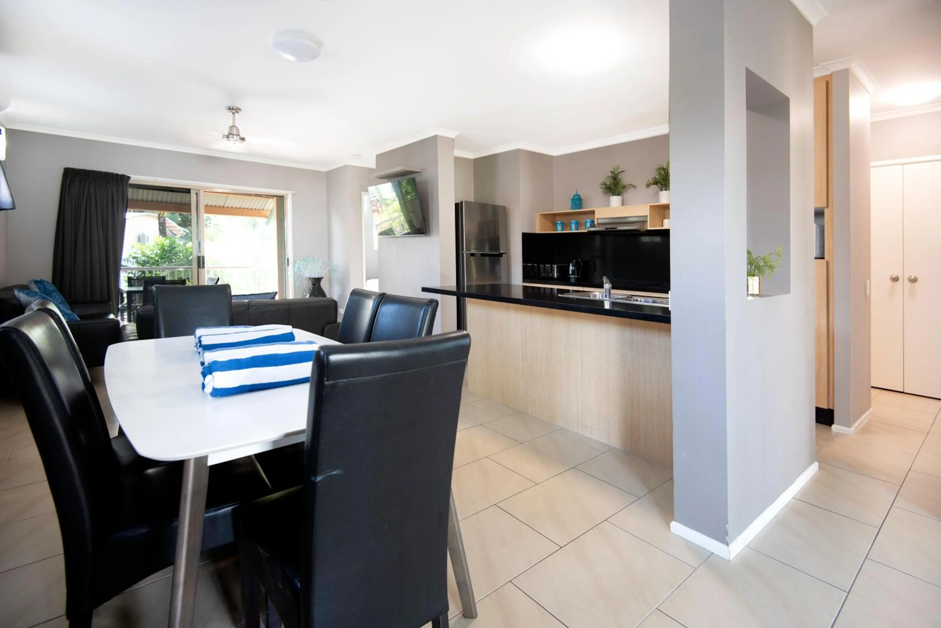 Living room in Marlin Cove Holiday Resort