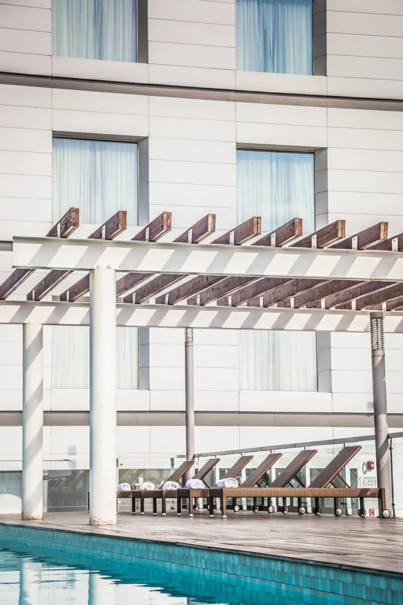 Swimming pool in Fiesta Inn Monterrey Tecnologico Swimming pool in Fiesta Inn Monterrey Tecnologico