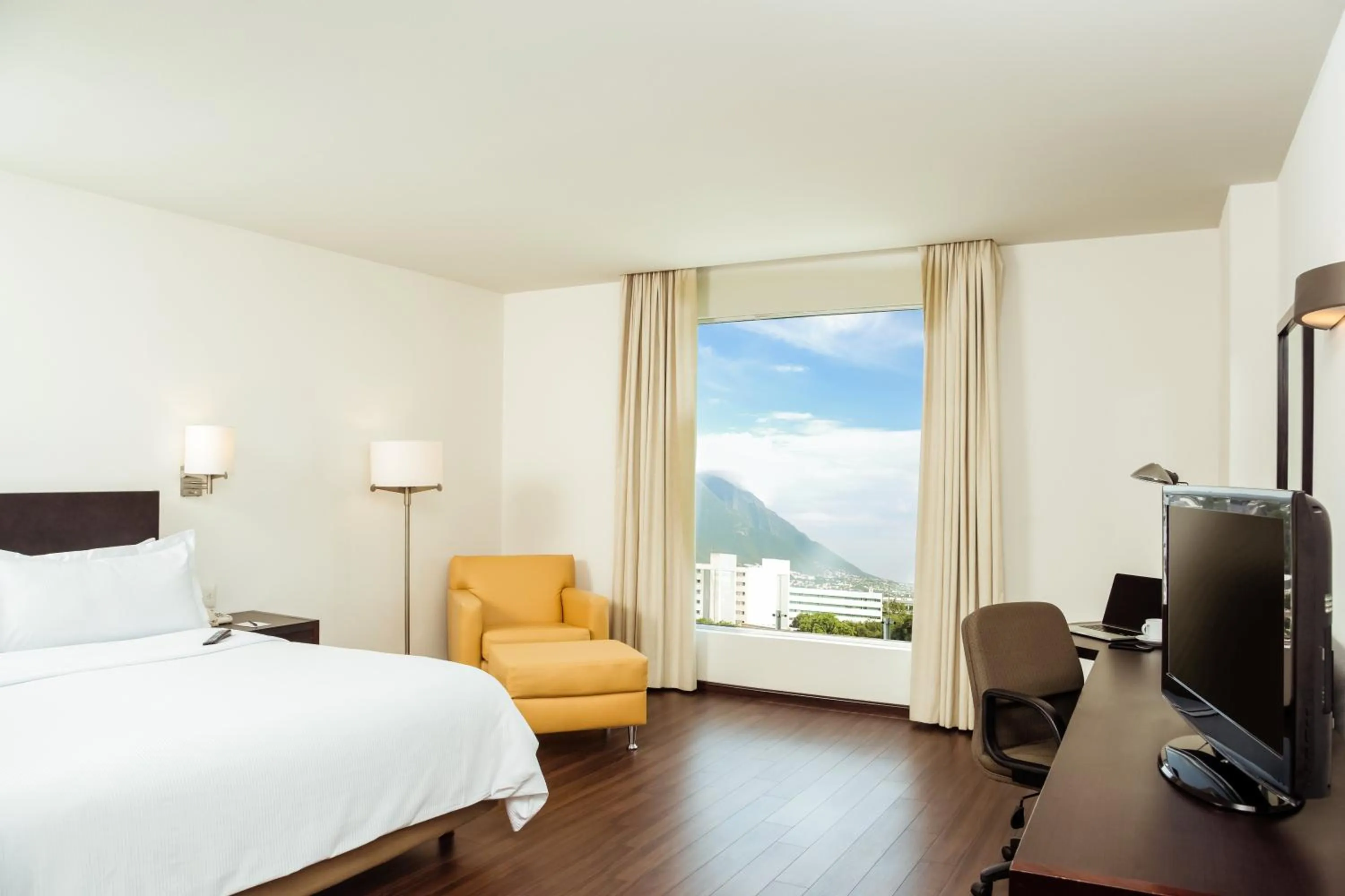 Bedroom, Bed in Fiesta Inn Monterrey Tecnologico