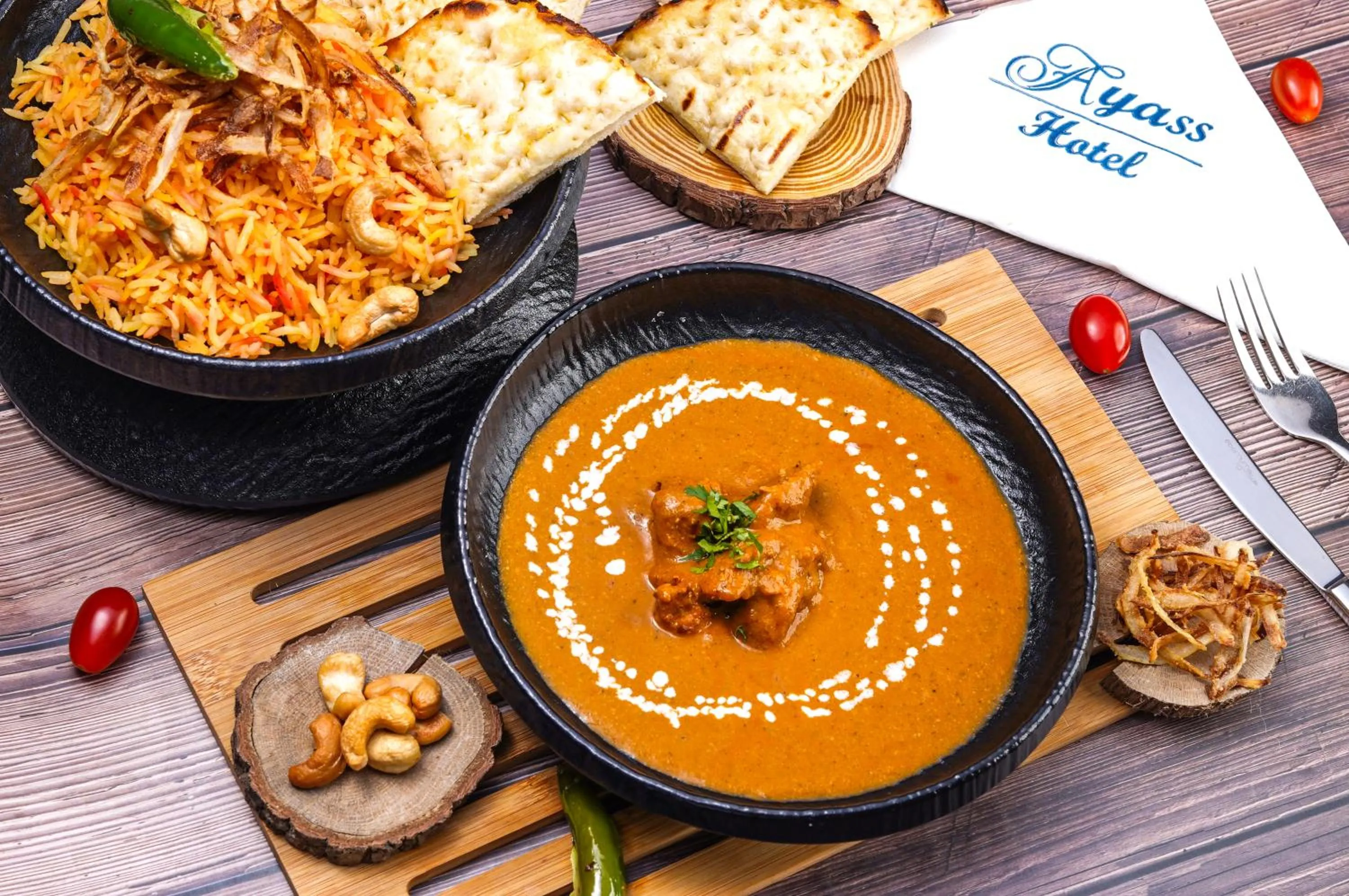 Restaurant/places to eat in Ayass Hotel