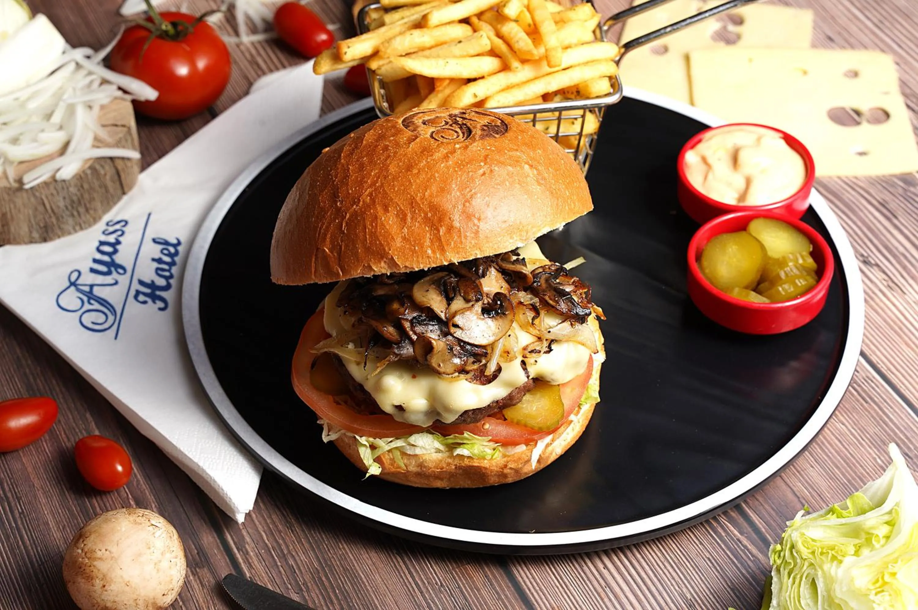 Restaurant/places to eat in Ayass Hotel