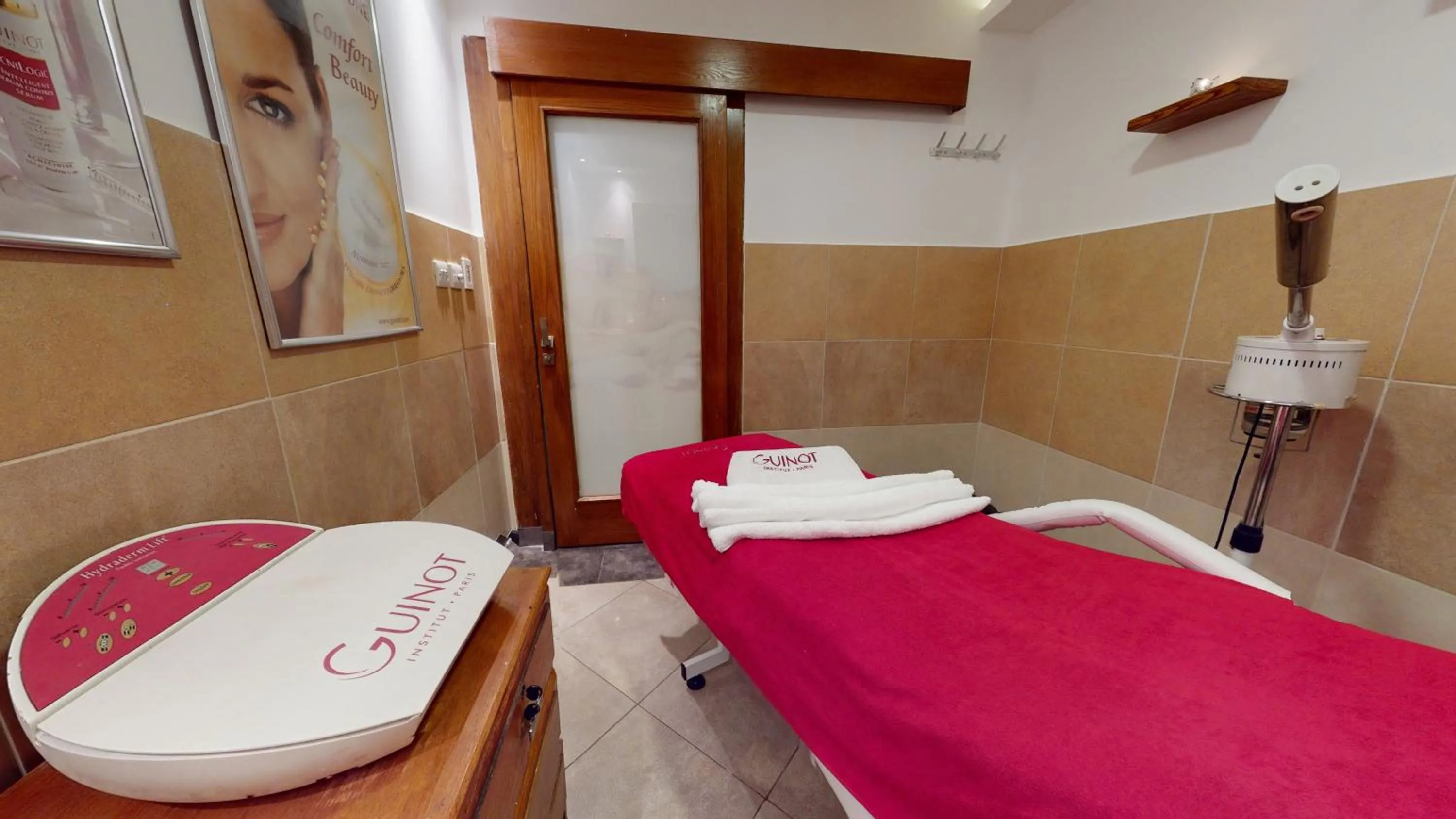 Spa and wellness centre/facilities, Bed in Ayass Hotel