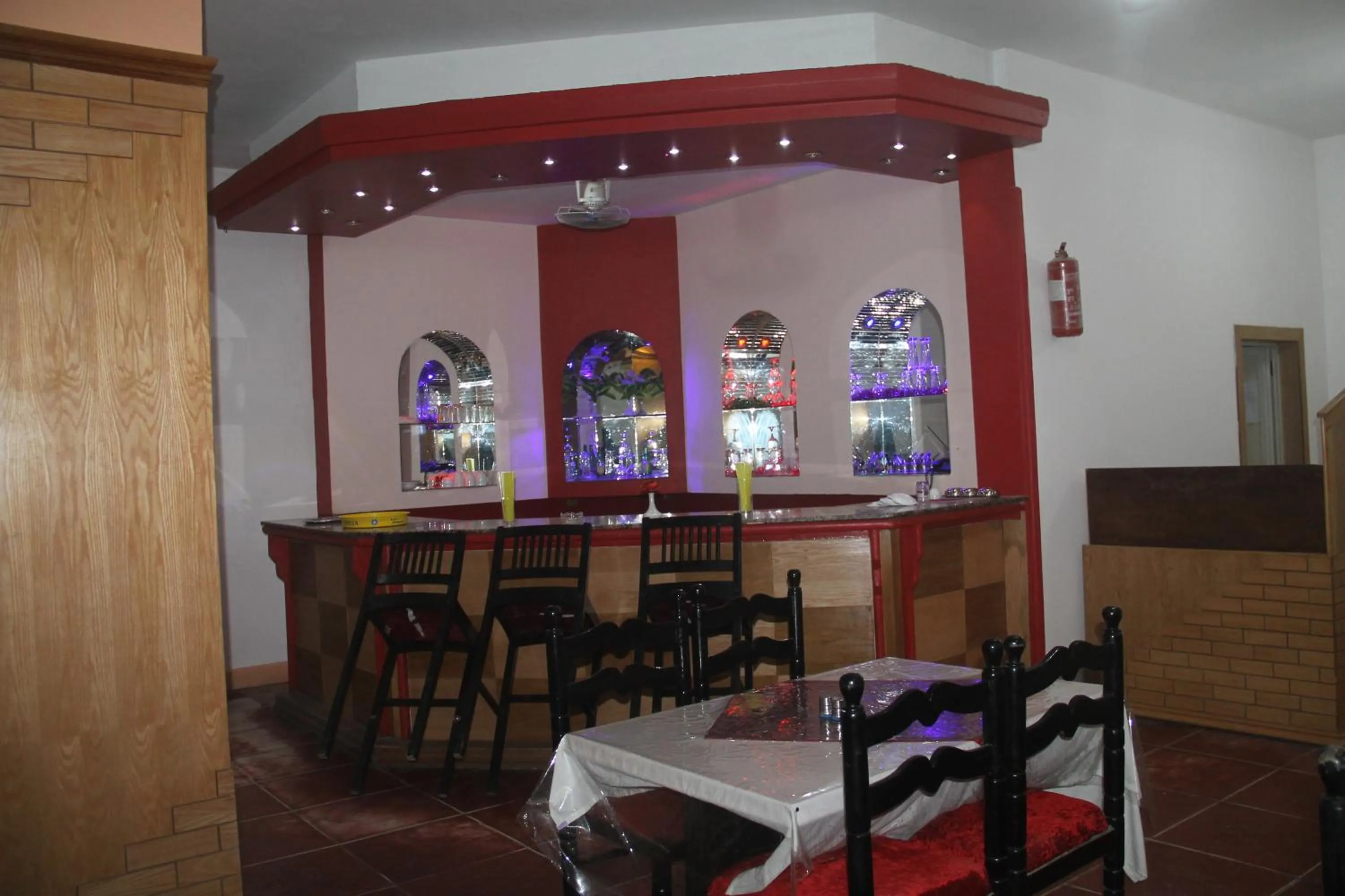 Lounge or bar in Royal City Hotel