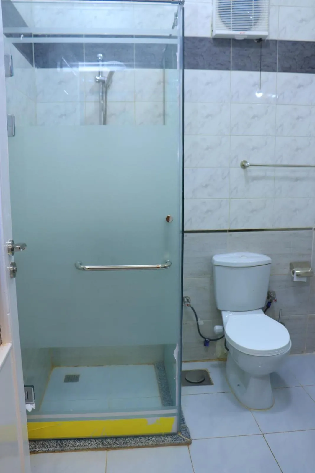 Shower in Royal City Hotel