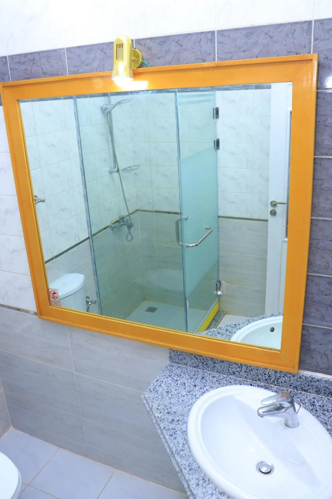 Shower in Royal City Hotel