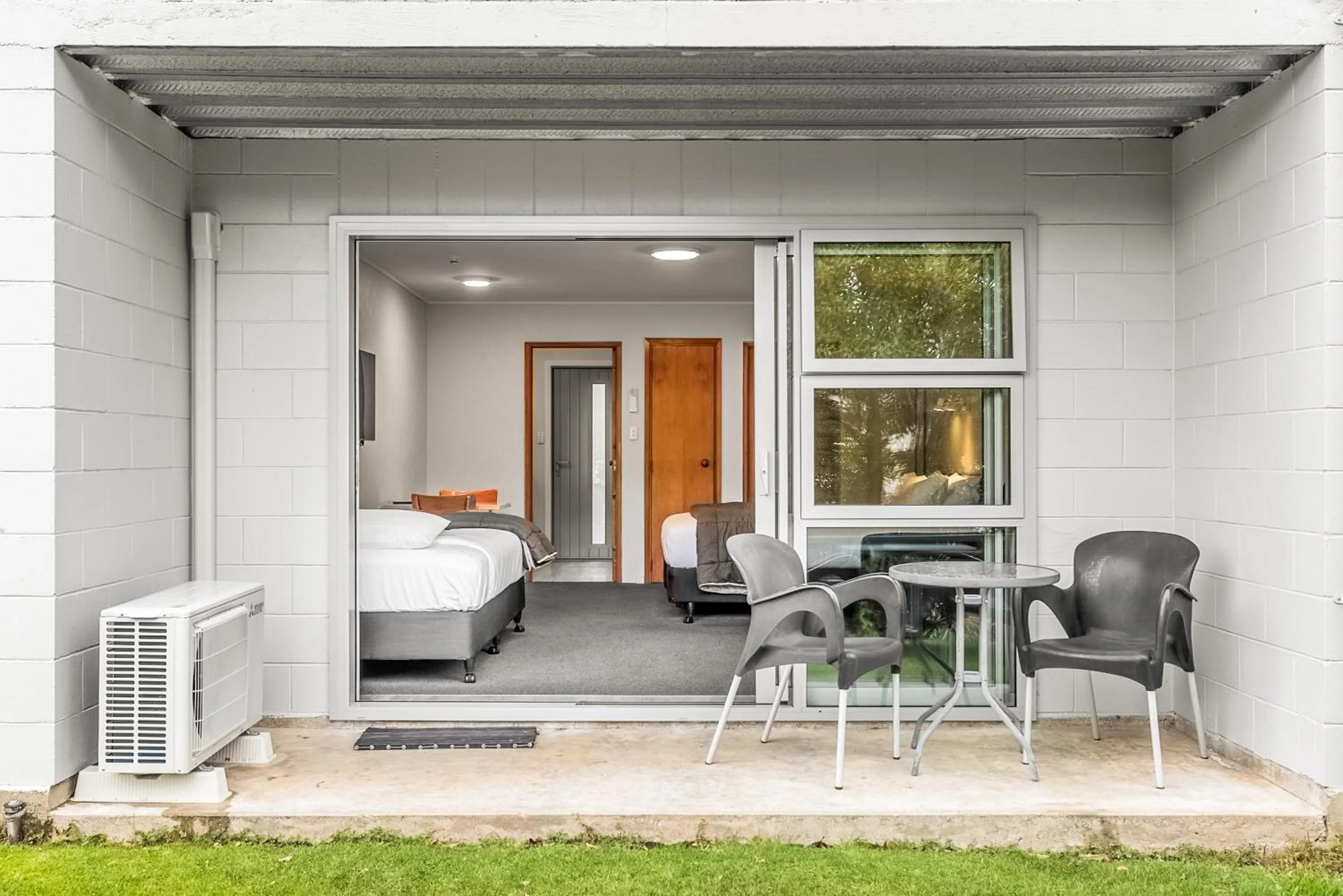 Patio in ASURE Brookvale Motel