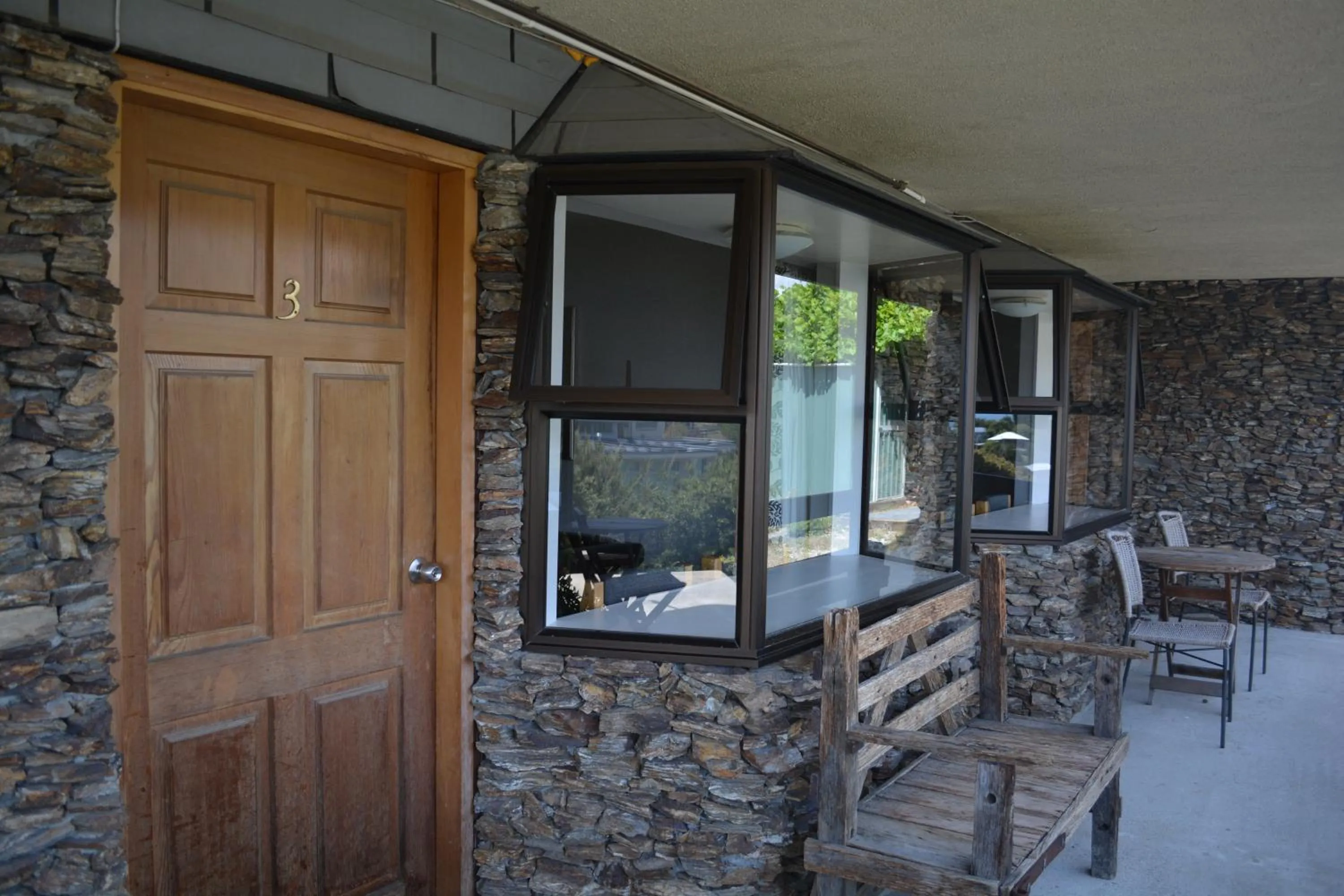 Balcony/Terrace in Lakeview Motel