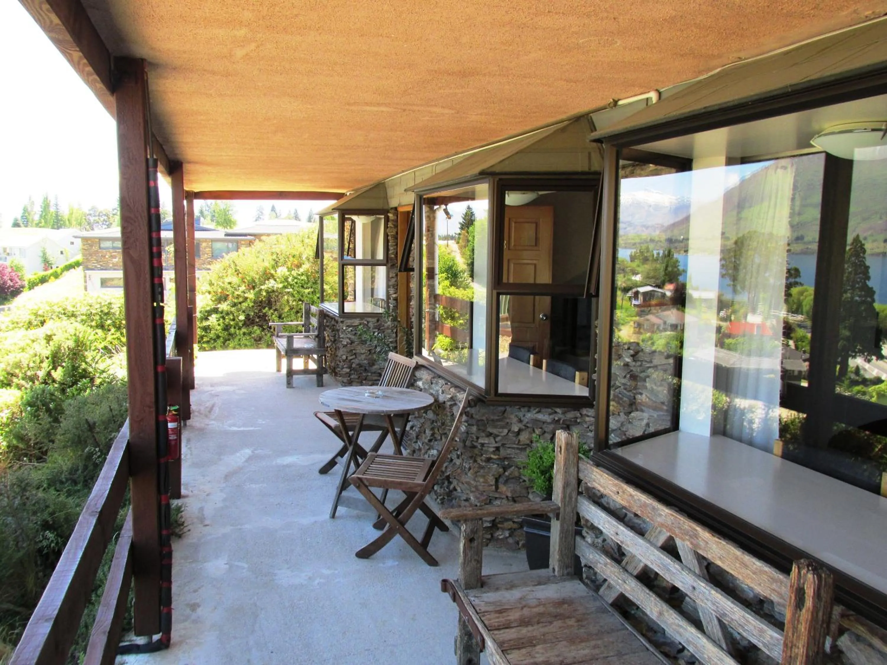 Balcony/Terrace in Lakeview Motel