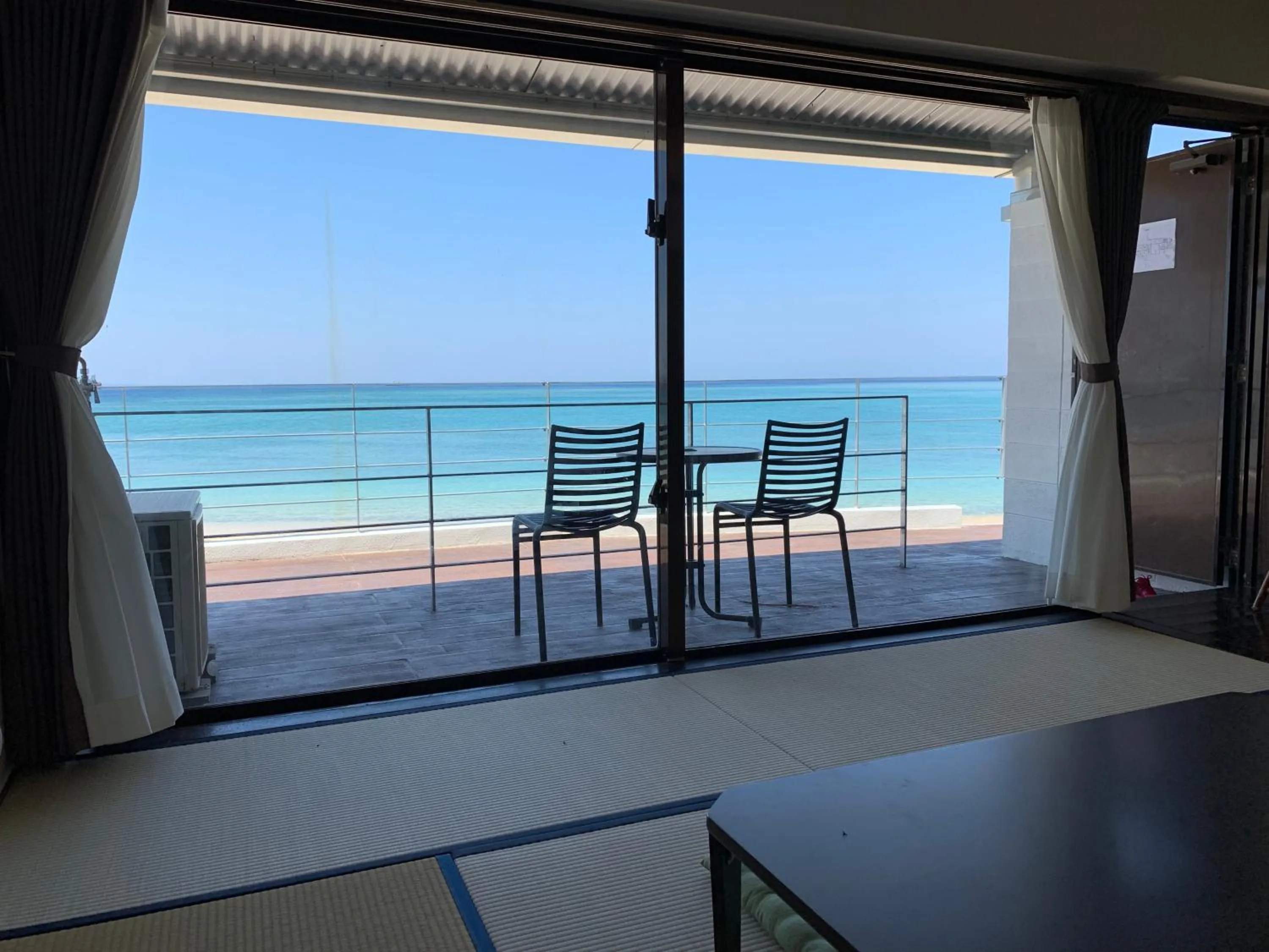 Day in Hotel & Restaurant On the Beach Lue