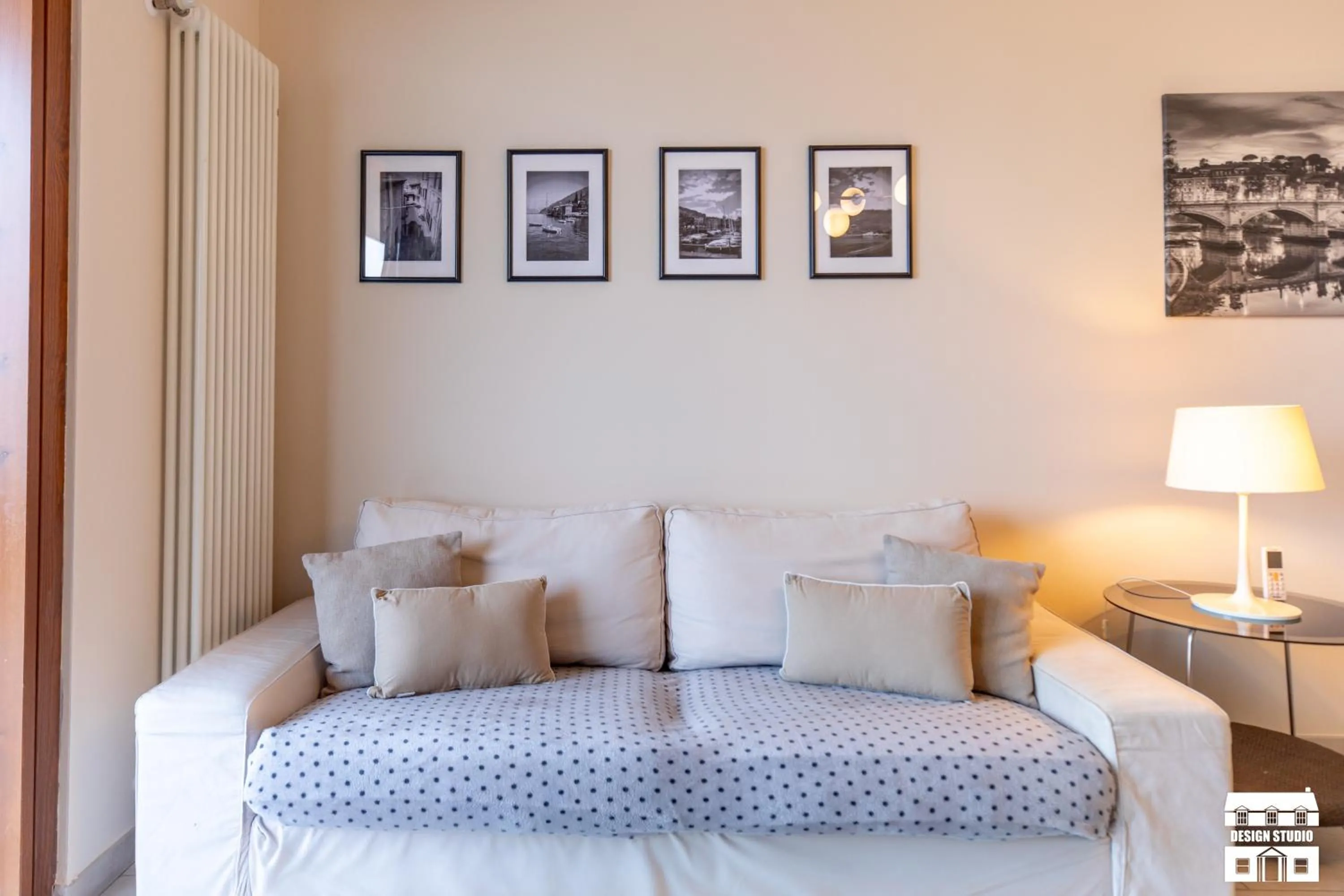 Living room, Bed in LA VISTA by Design Studio