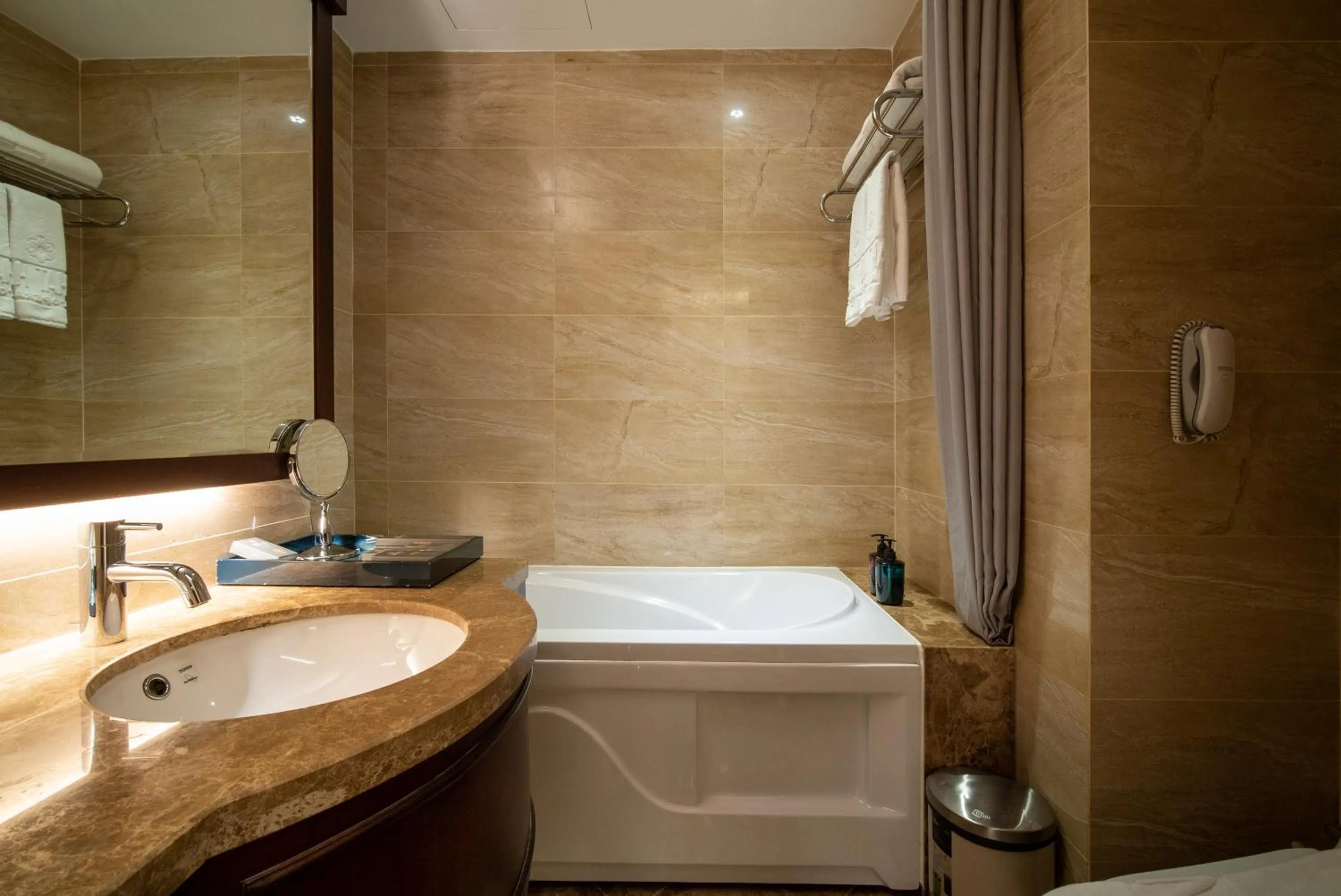 Bathroom in Nhat Ha L’Opera Hotel