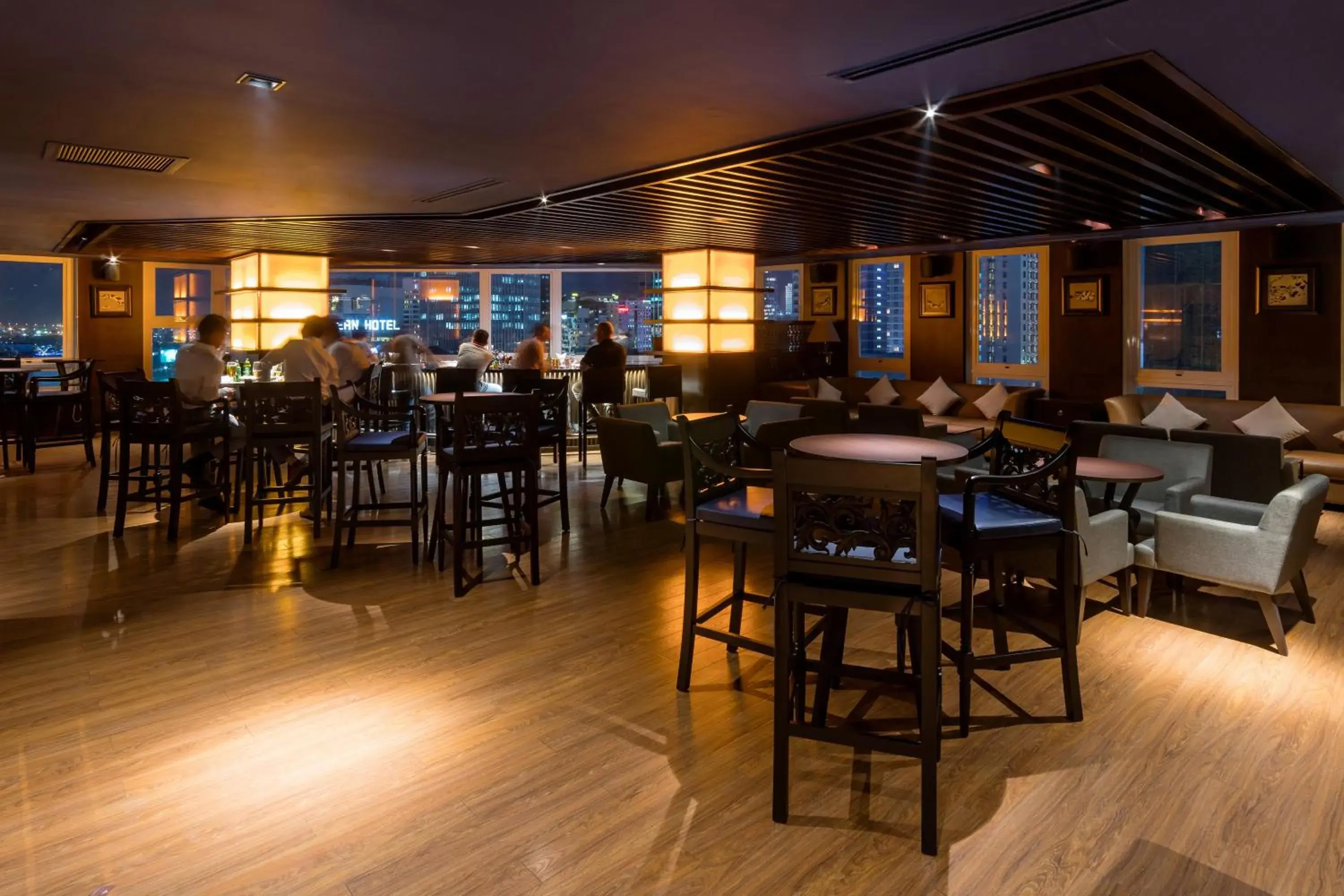 Restaurant/places to eat in Nhat Ha L’Opera Hotel Restaurant/places to eat in Nhat Ha L’Opera Hotel