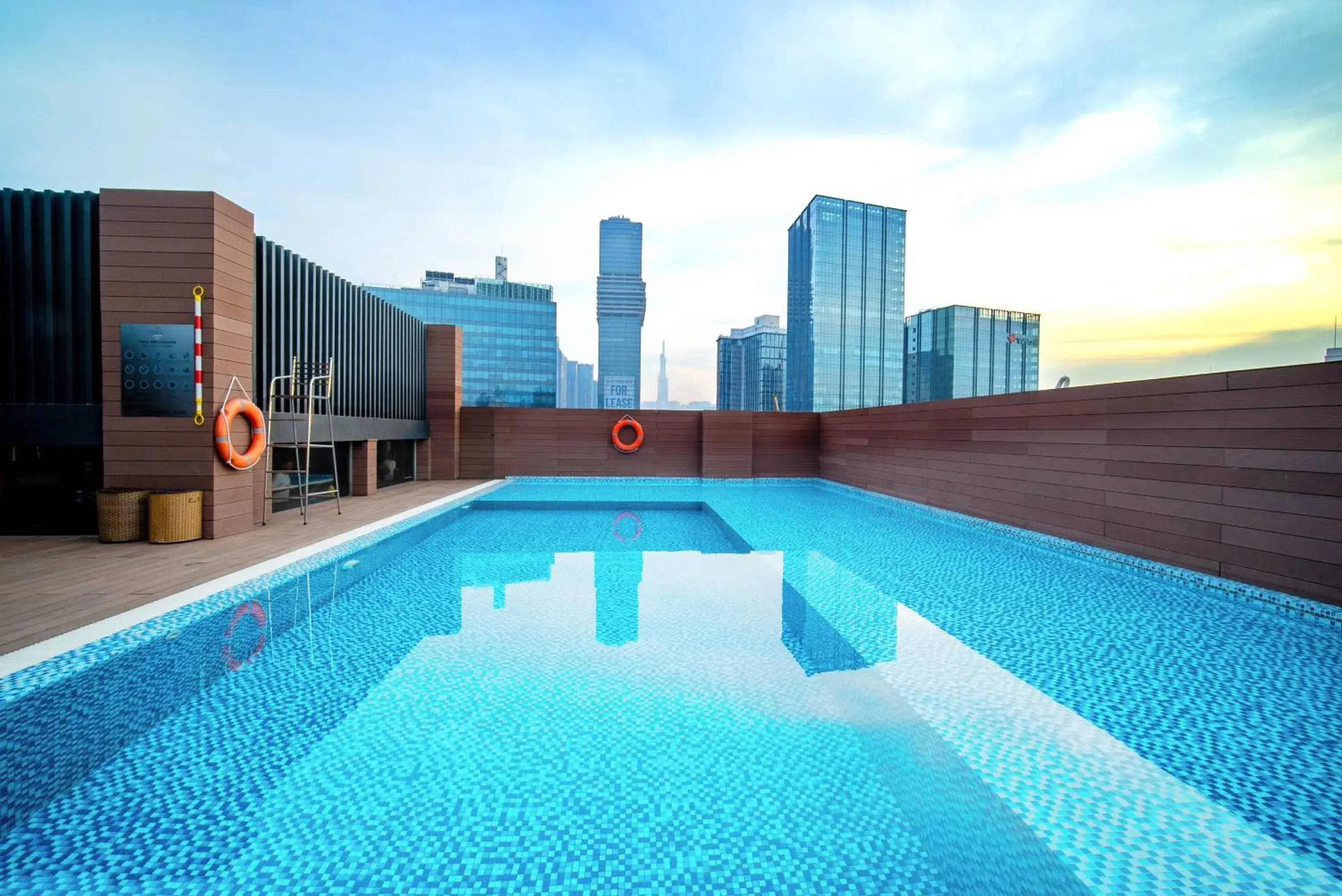 Swimming pool in Nhat Ha L’Opera Hotel Swimming pool in Nhat Ha L’Opera Hotel