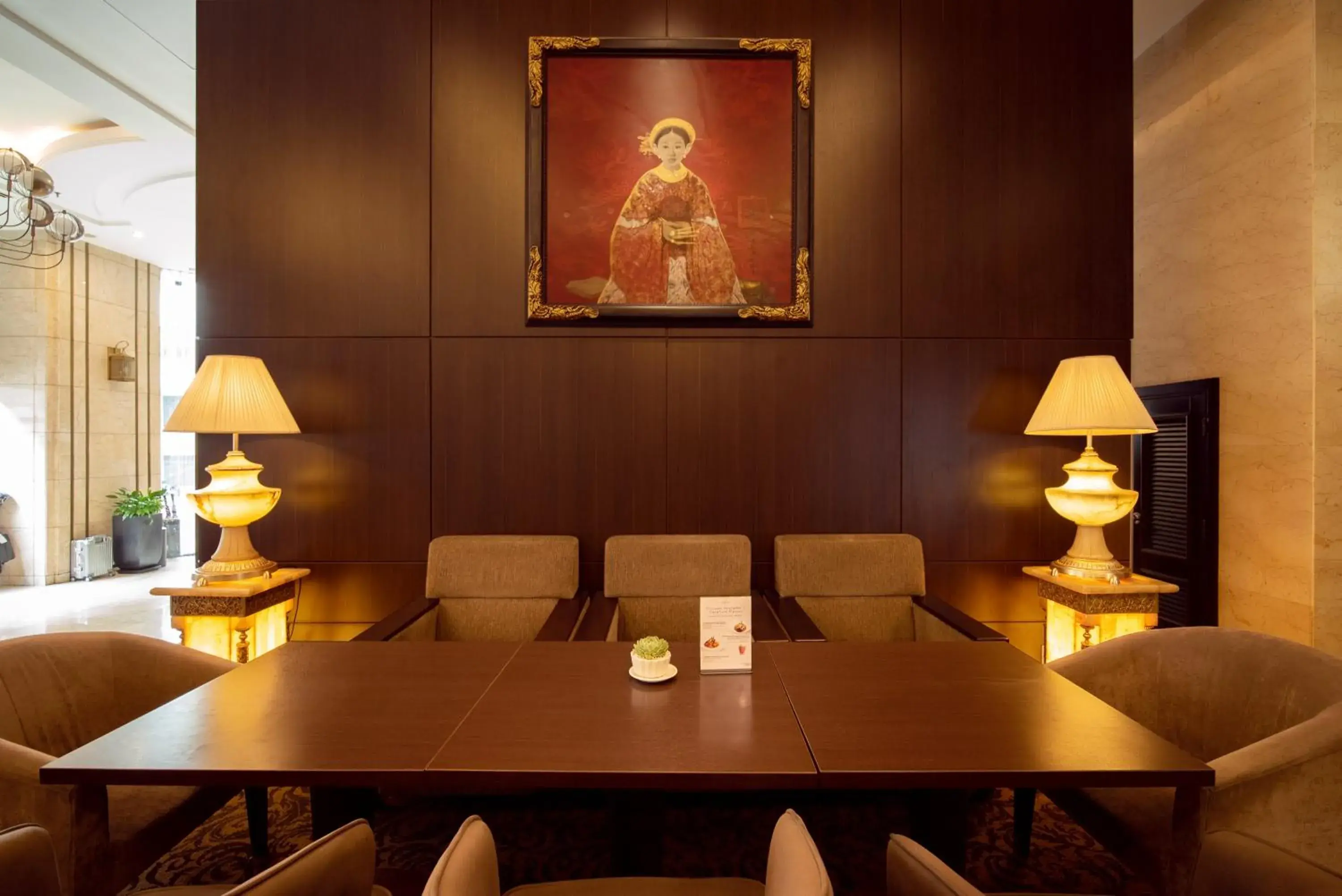 Restaurant/places to eat in Nhat Ha L’Opera Hotel Restaurant/places to eat in Nhat Ha L’Opera Hotel