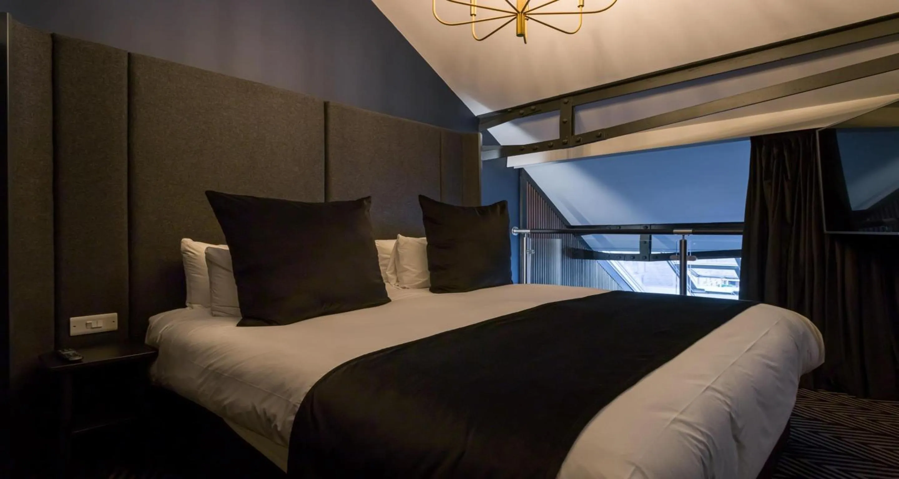 Photo of the whole room, Bed in Velvet Hotel Manchester, WorldHotels Crafted