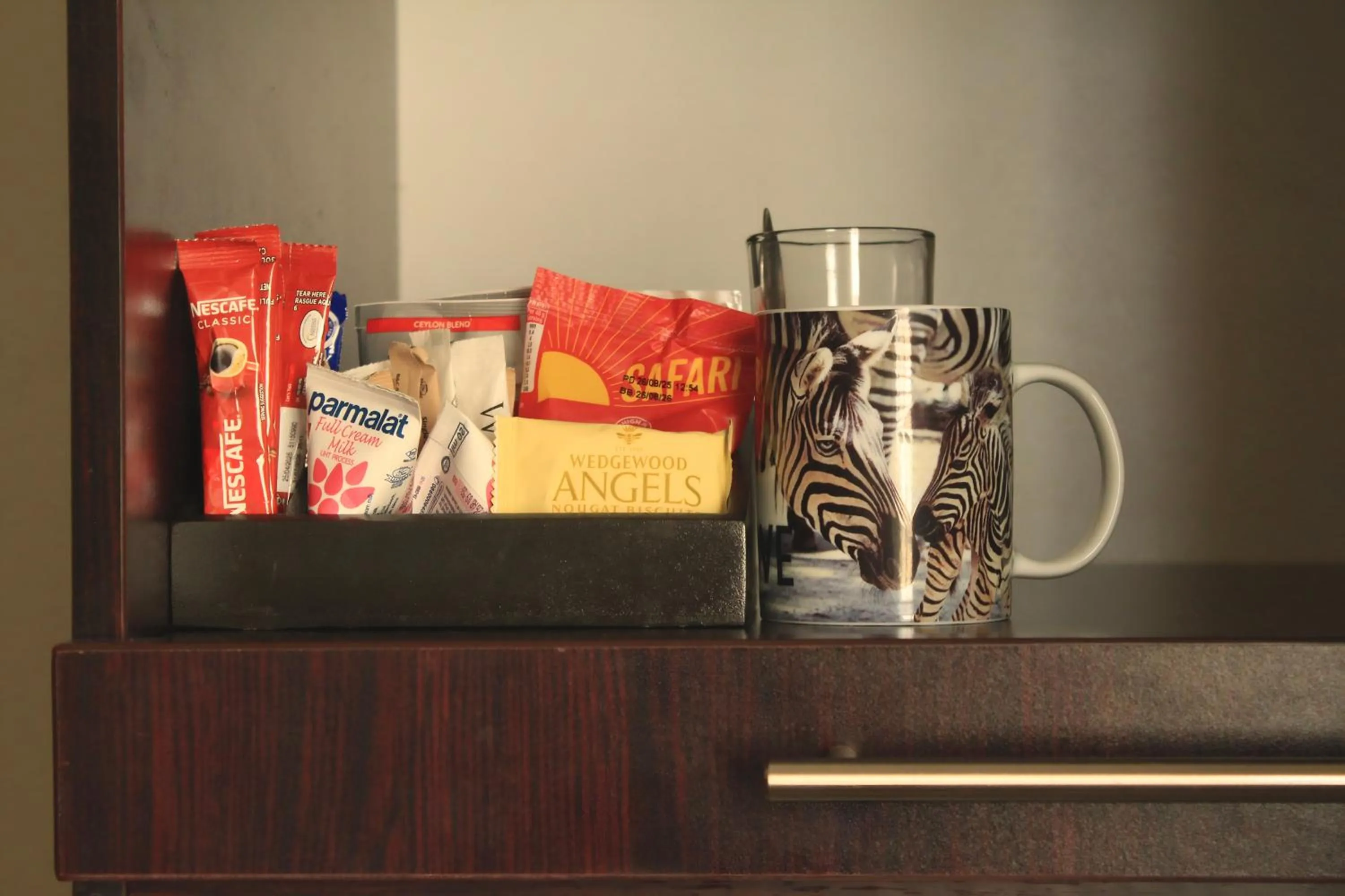 Coffee/tea facilities in Blue Hills Lodge