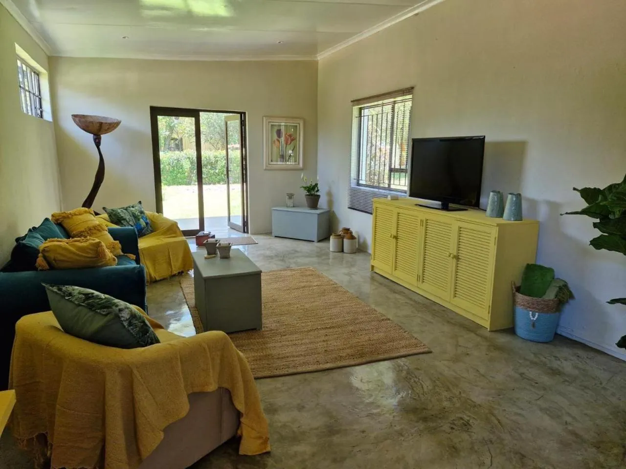 TV and multimedia in Blue Hills Lodge