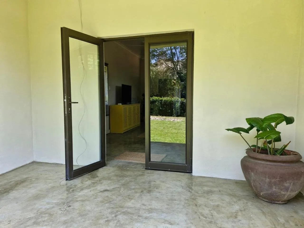 Facade/entrance in Blue Hills Lodge