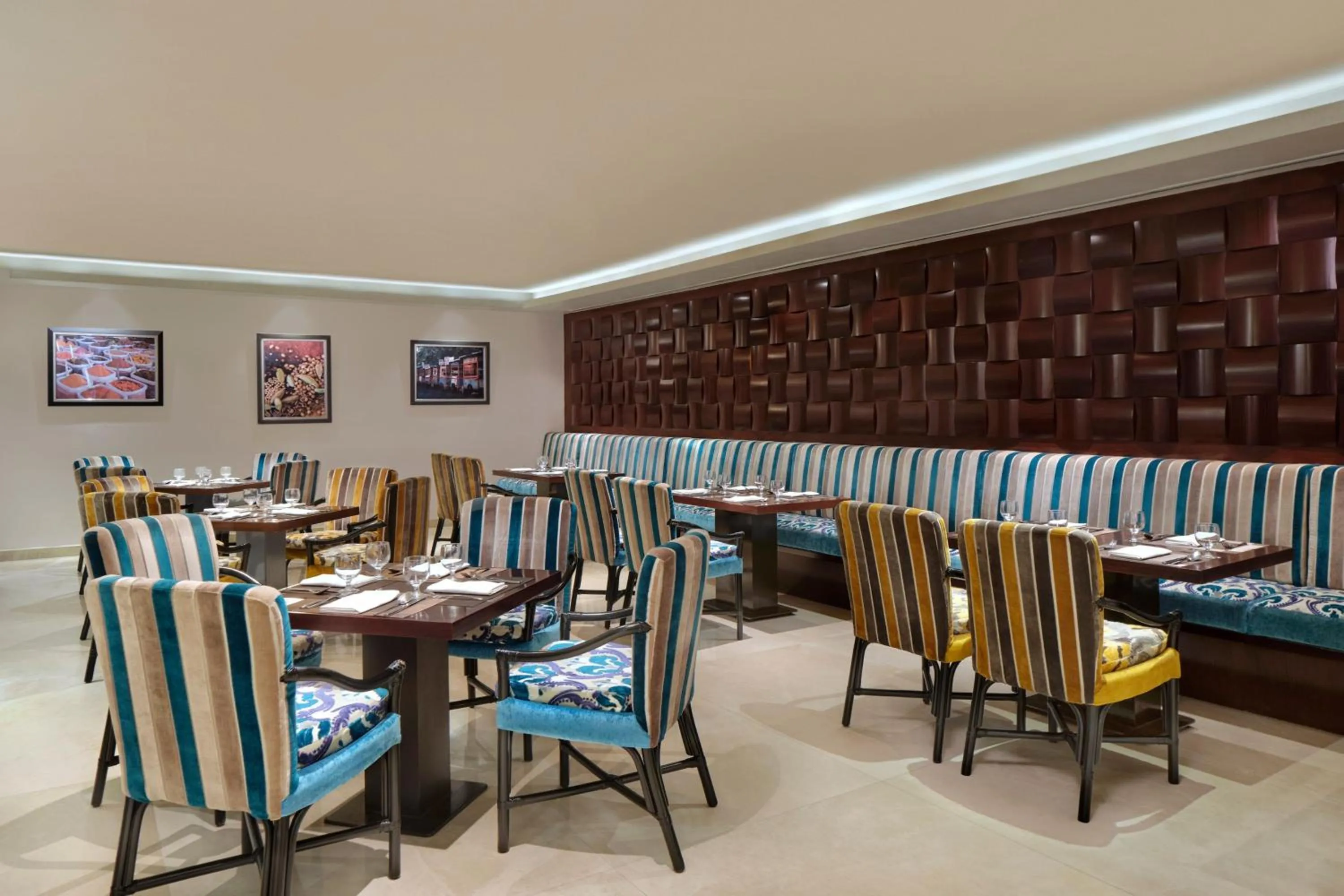 Restaurant/places to eat in Le Meridien Jakarta